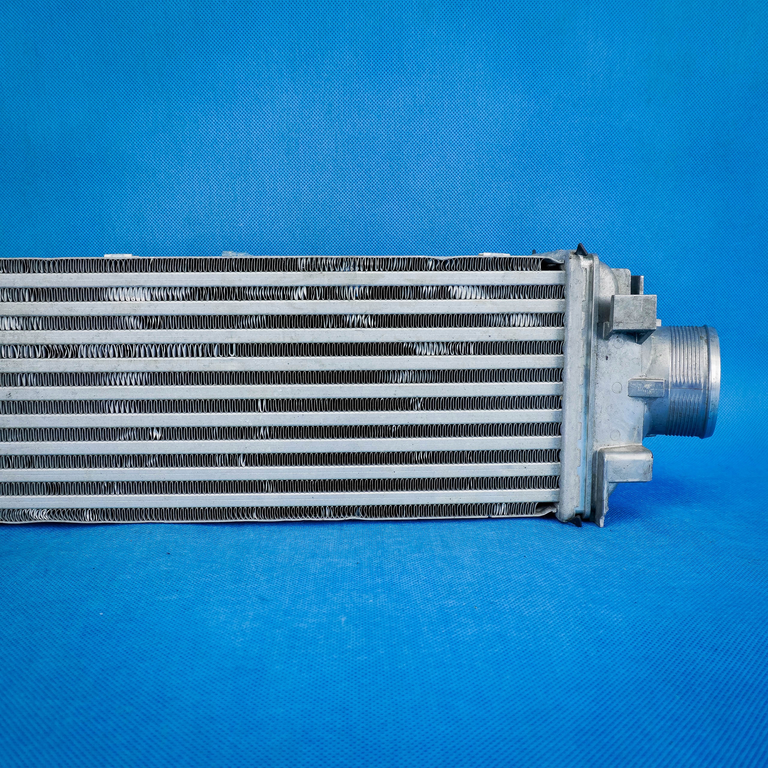 intercooler radiator Audi A4 8W B9 A5 F5 3.0TDI 8W0145805E