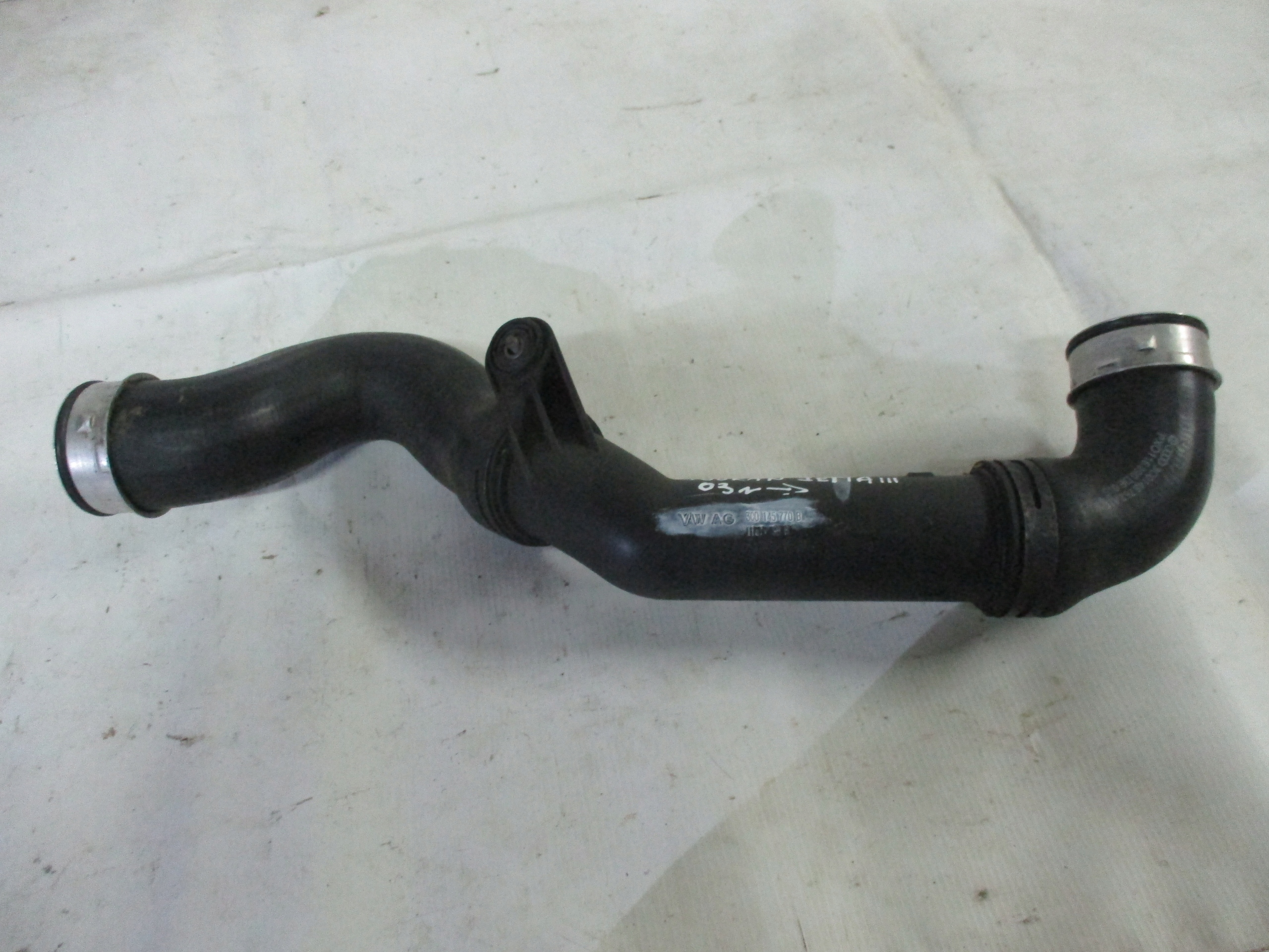 ROHR INTERCOOLER VW PASSAT B6 GOLF , TOURAN 3C0145770B