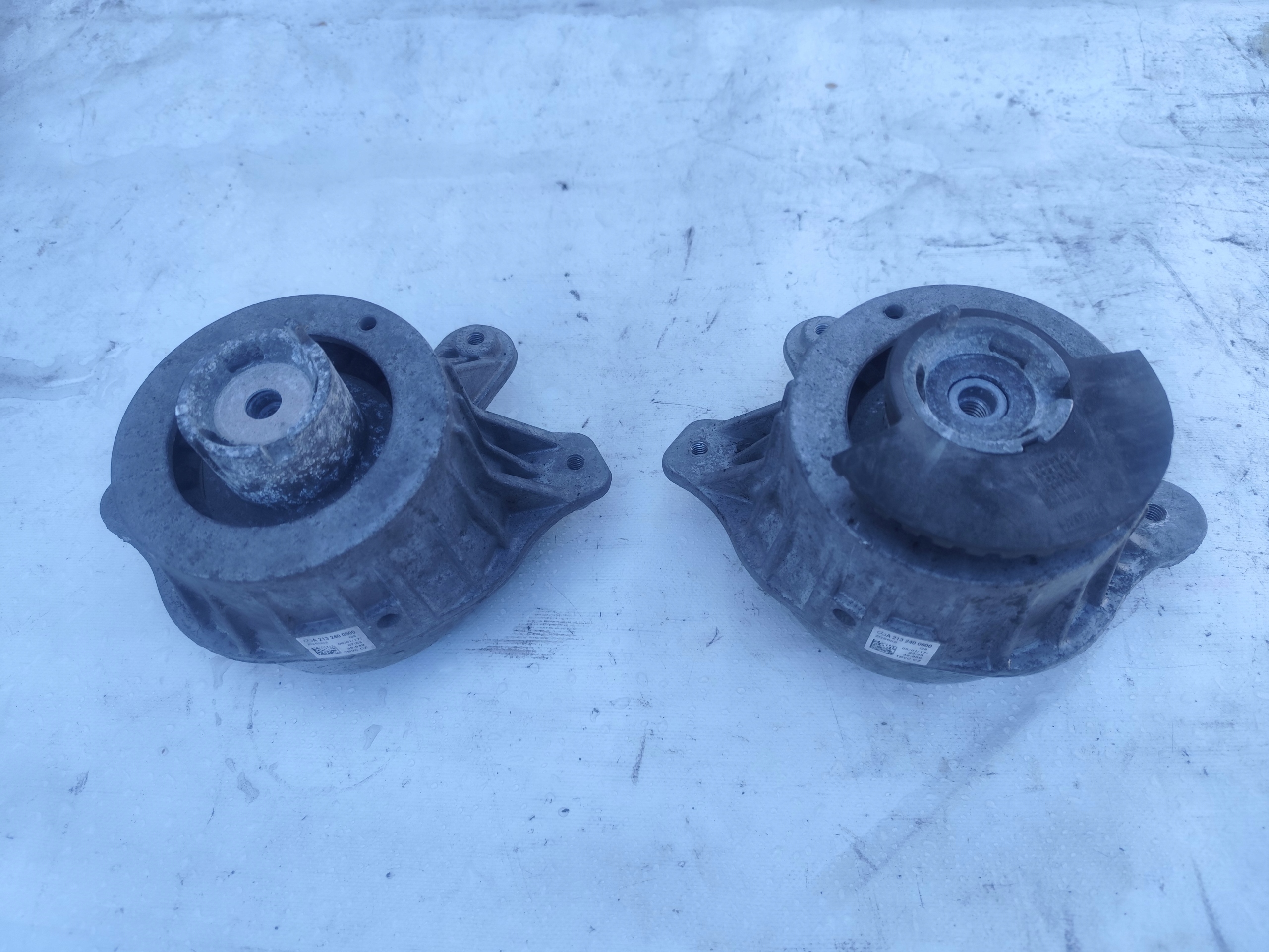 MERCEDES W213 engine mount