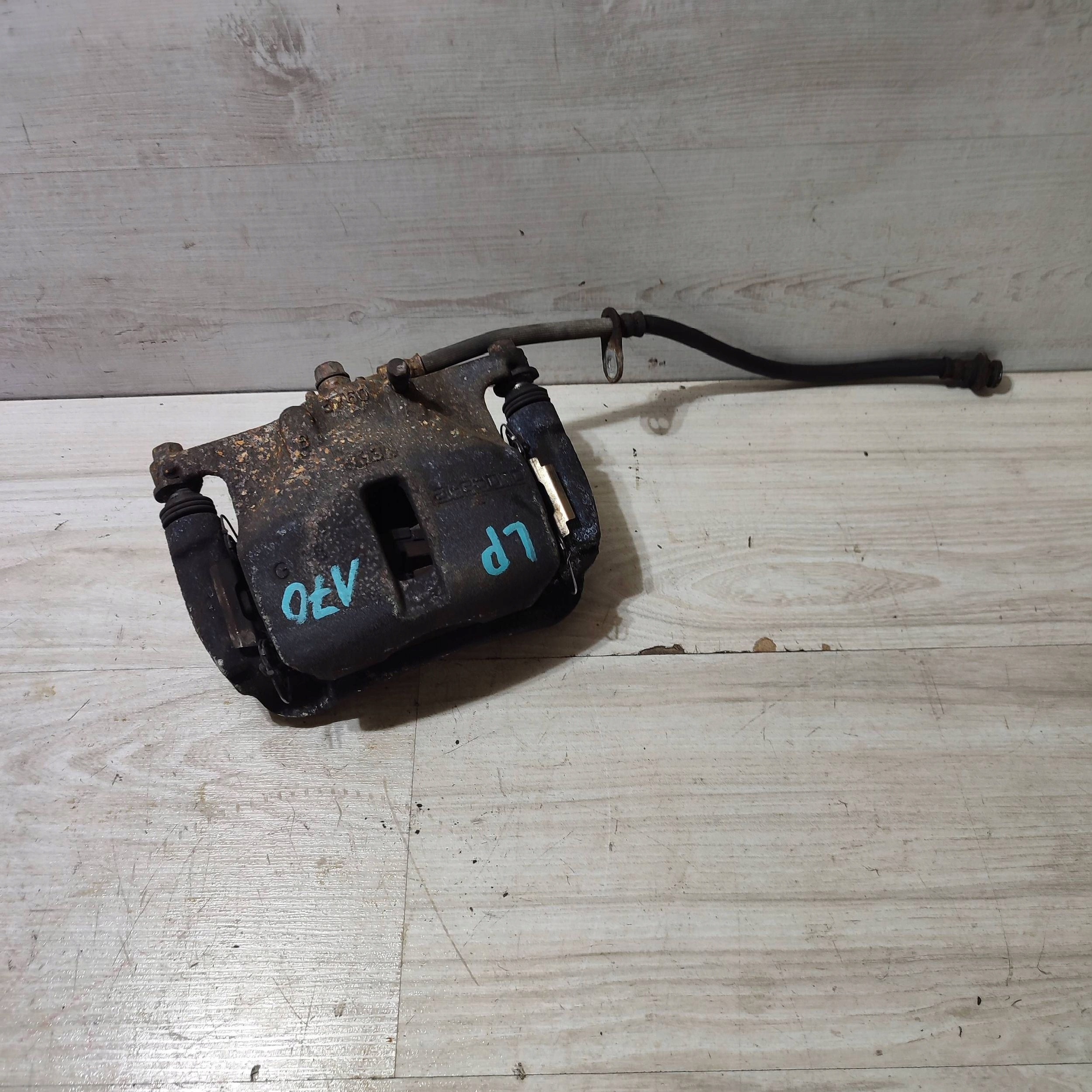 caliper brake front front side left Suzuki Vitara (LY) LPAT0