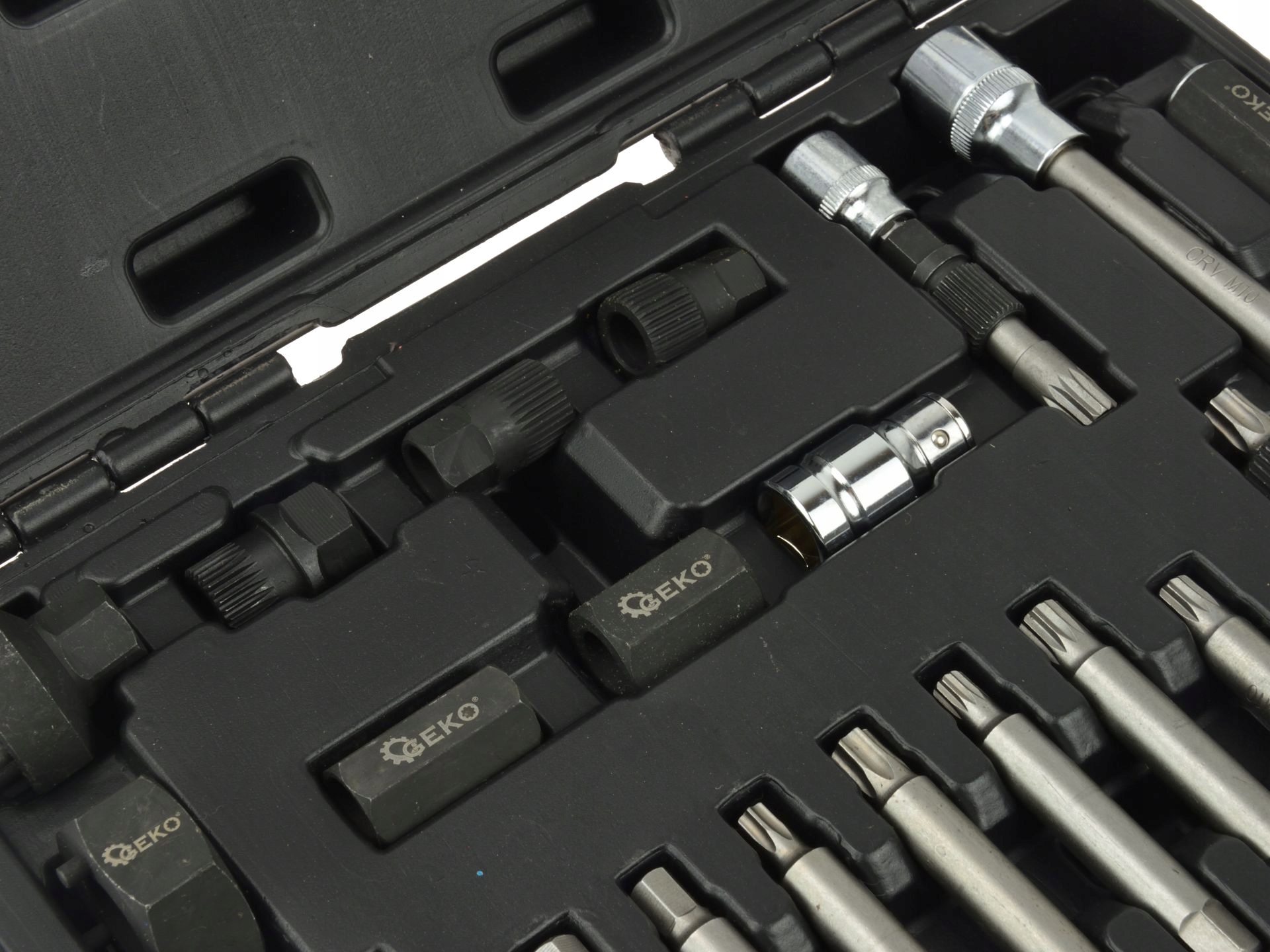 KLUCZE DO ALTERNATORA ZE SPRZEGLEM ZESTAW 24 EL Producent code g02781