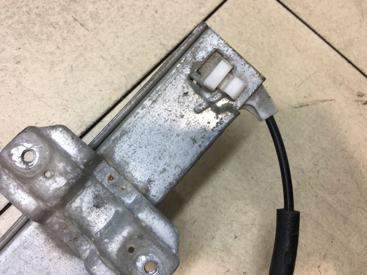 window regulator right front CIVIC VII 3D HB 2 PIN