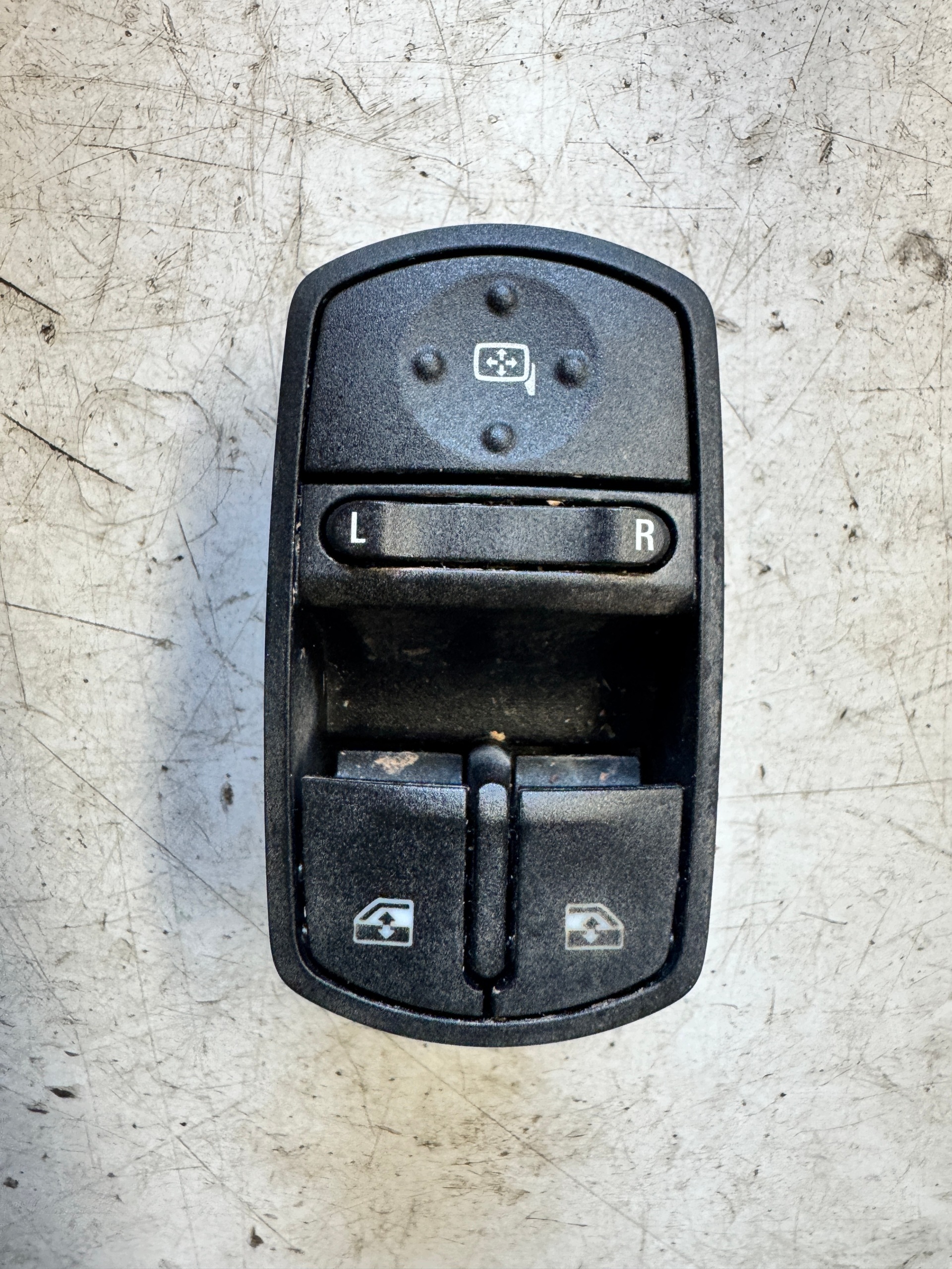 OPEL CORSA E window control switch PANEL of mirrors left front EUROPA 13430017