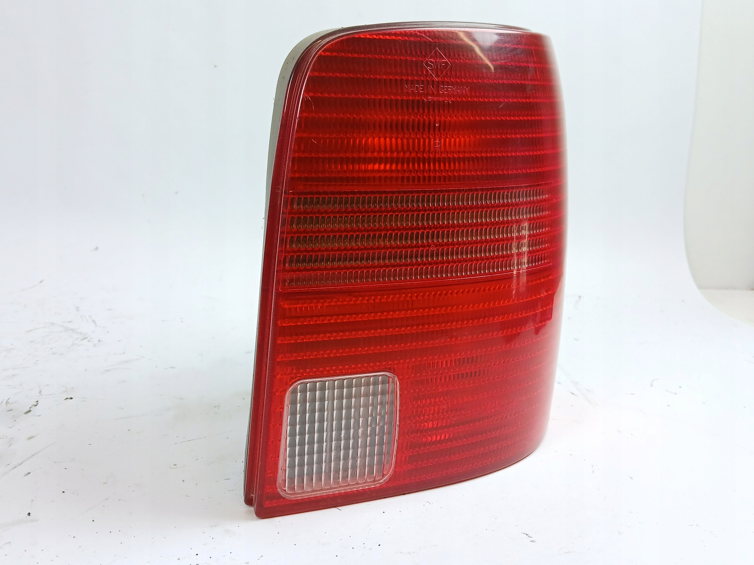 VW PASSAT B5 KOMBI light right rear part