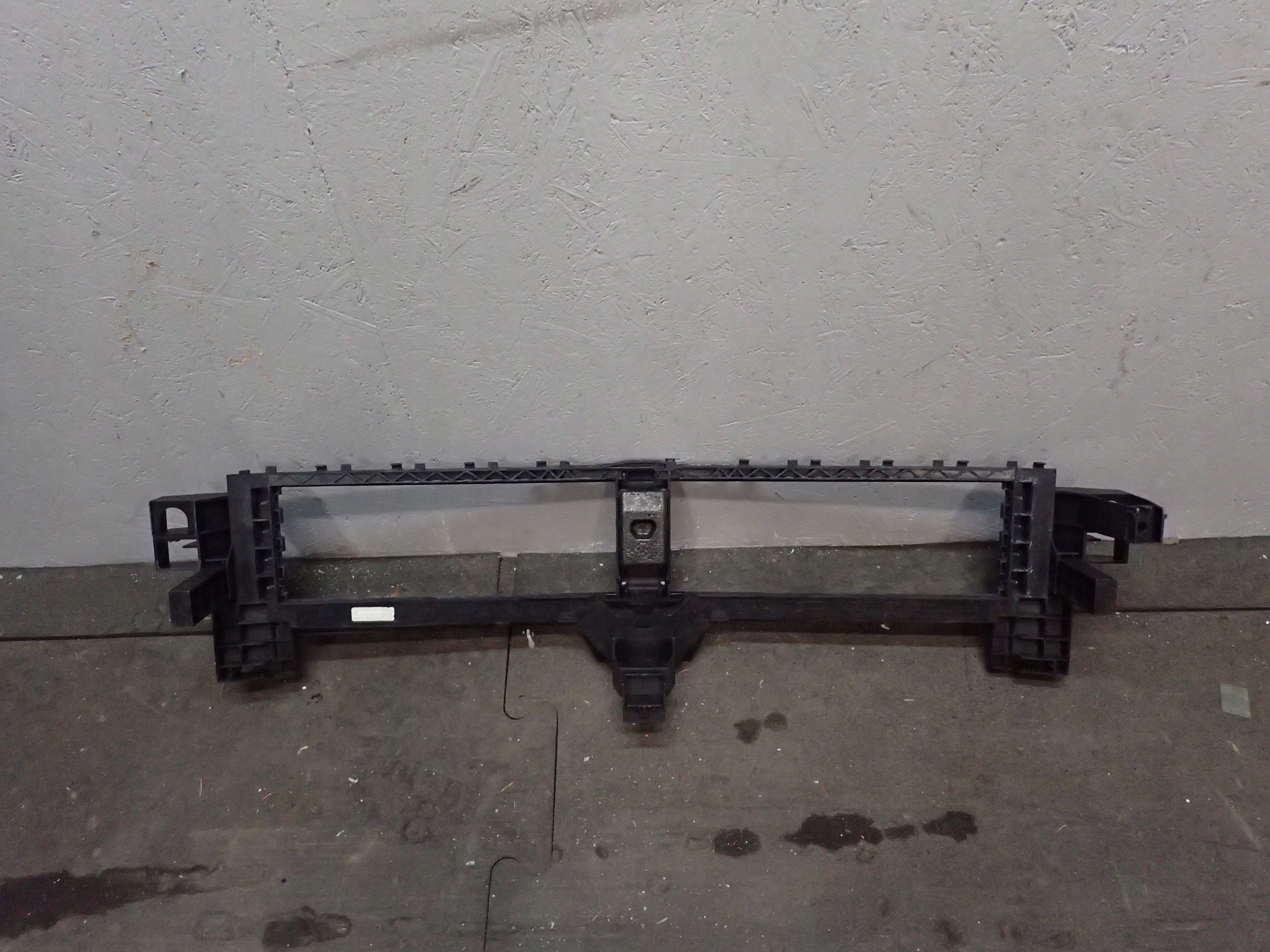 SUPPORT PANEL FOR RADIATORS BLINDS AIR LINE STEERING WHEEL, MERCEDES W247