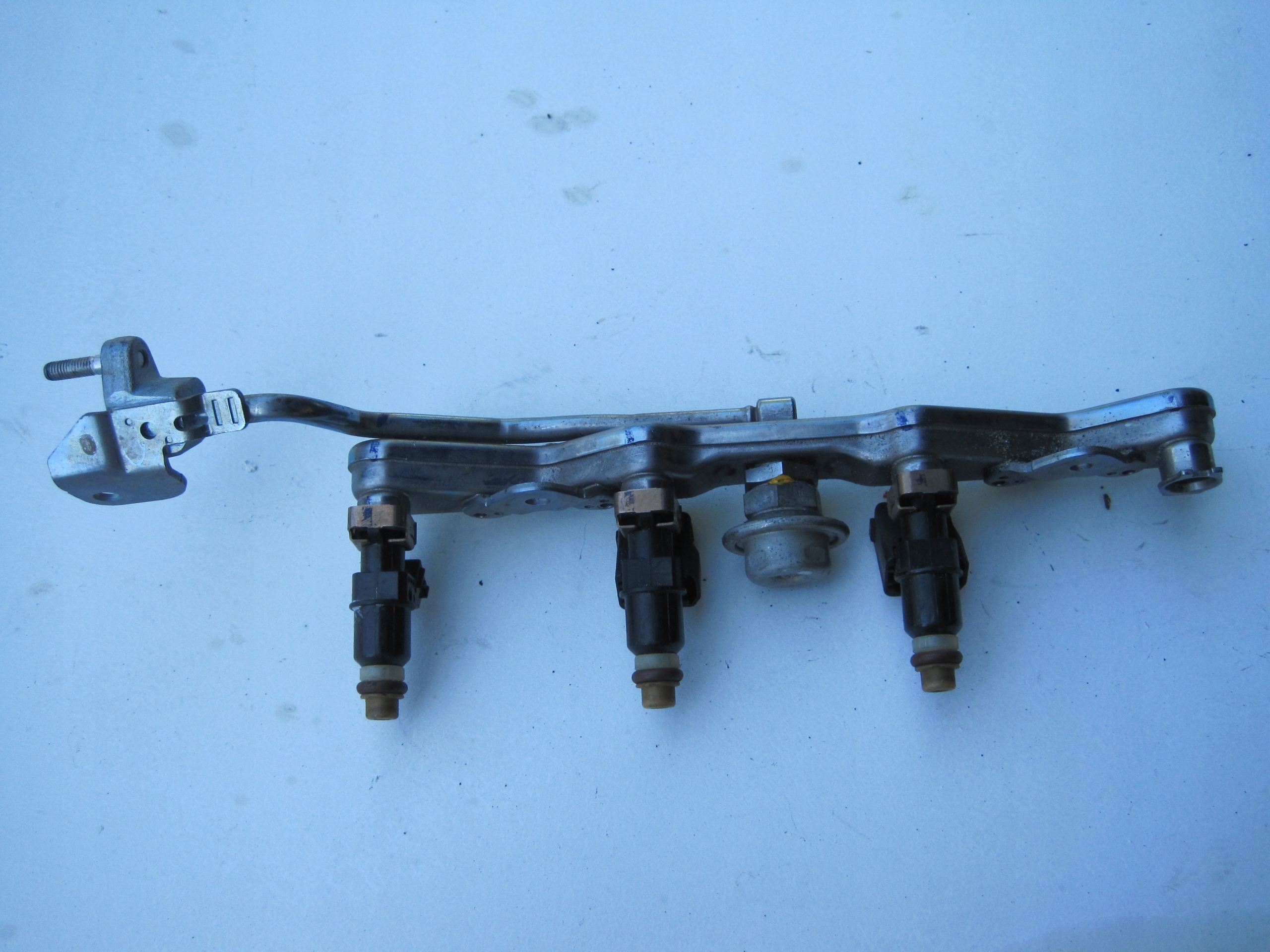 injection ramp HONDA INSIGHT 1.3i YA14BASY