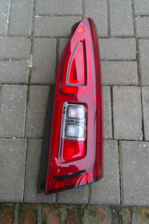 CITROEN BERLINGO IV COMBO E 18r+ PRAWA TYLNA LAMPA ORYGINAŁ