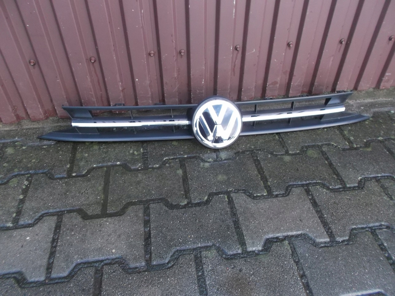 VW Polo V Kühlergrill FRONTGRILL Kühlergitter 2G0853365K - Thumbnail 1