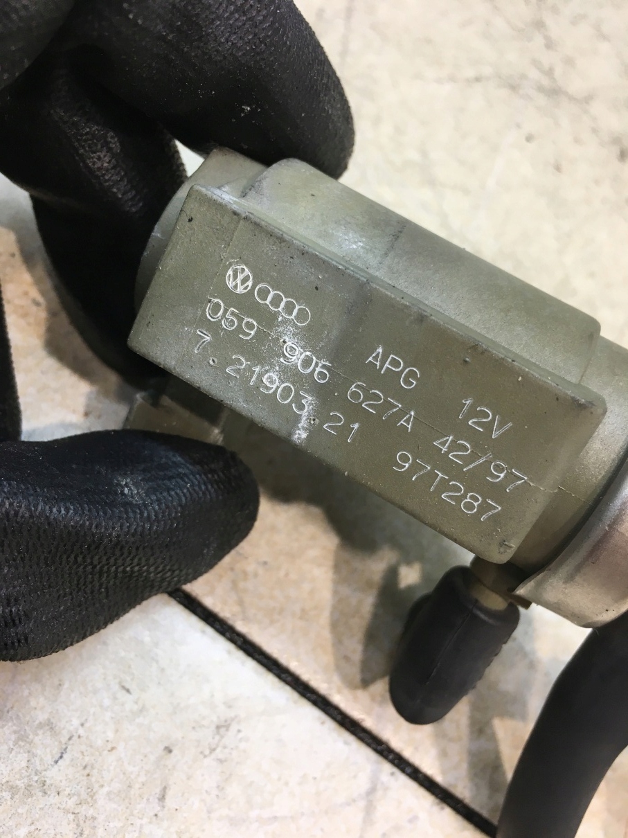 клапан давления A6 C5 2.5 tdi 059906627A 7.21903.21