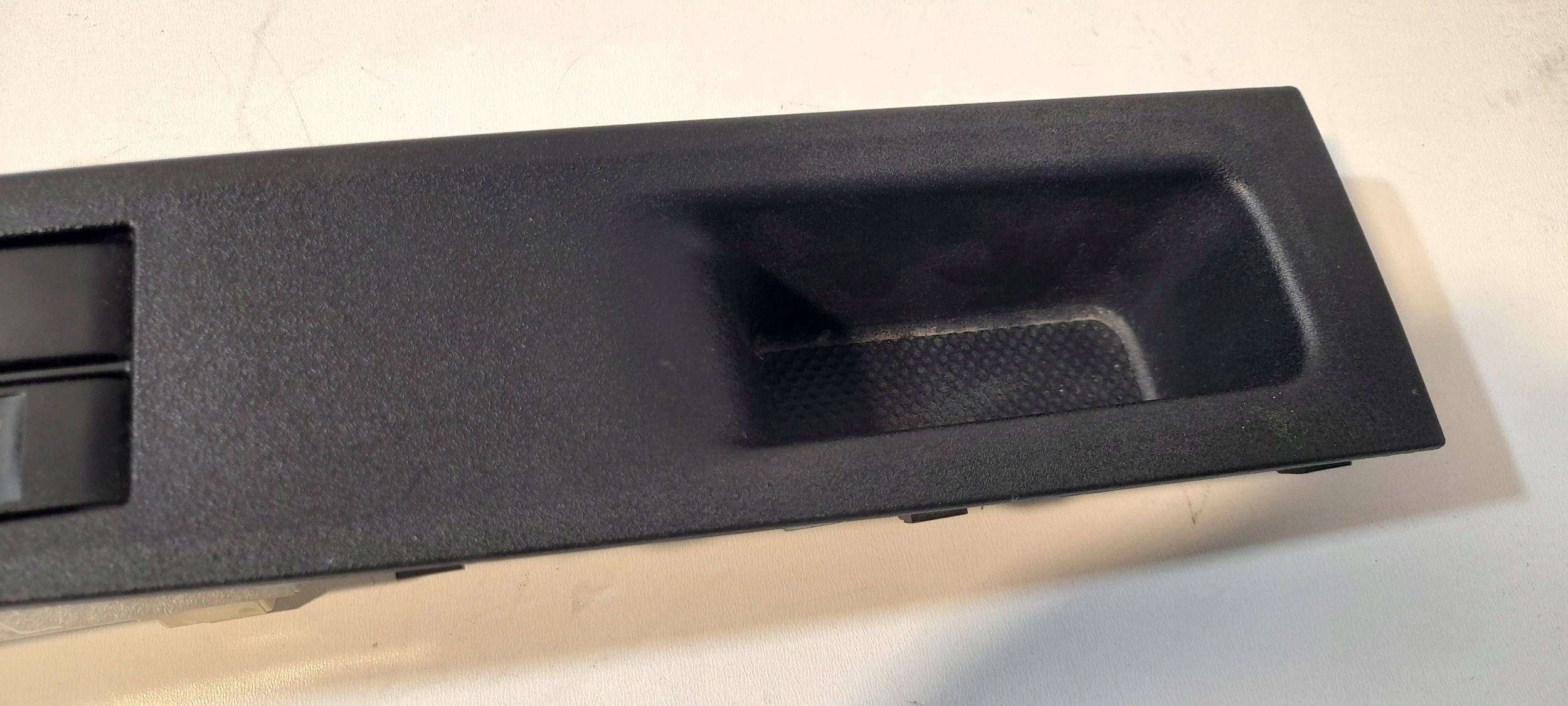 Toyota Yaris Panel Vitre 742320D330 (PS88)