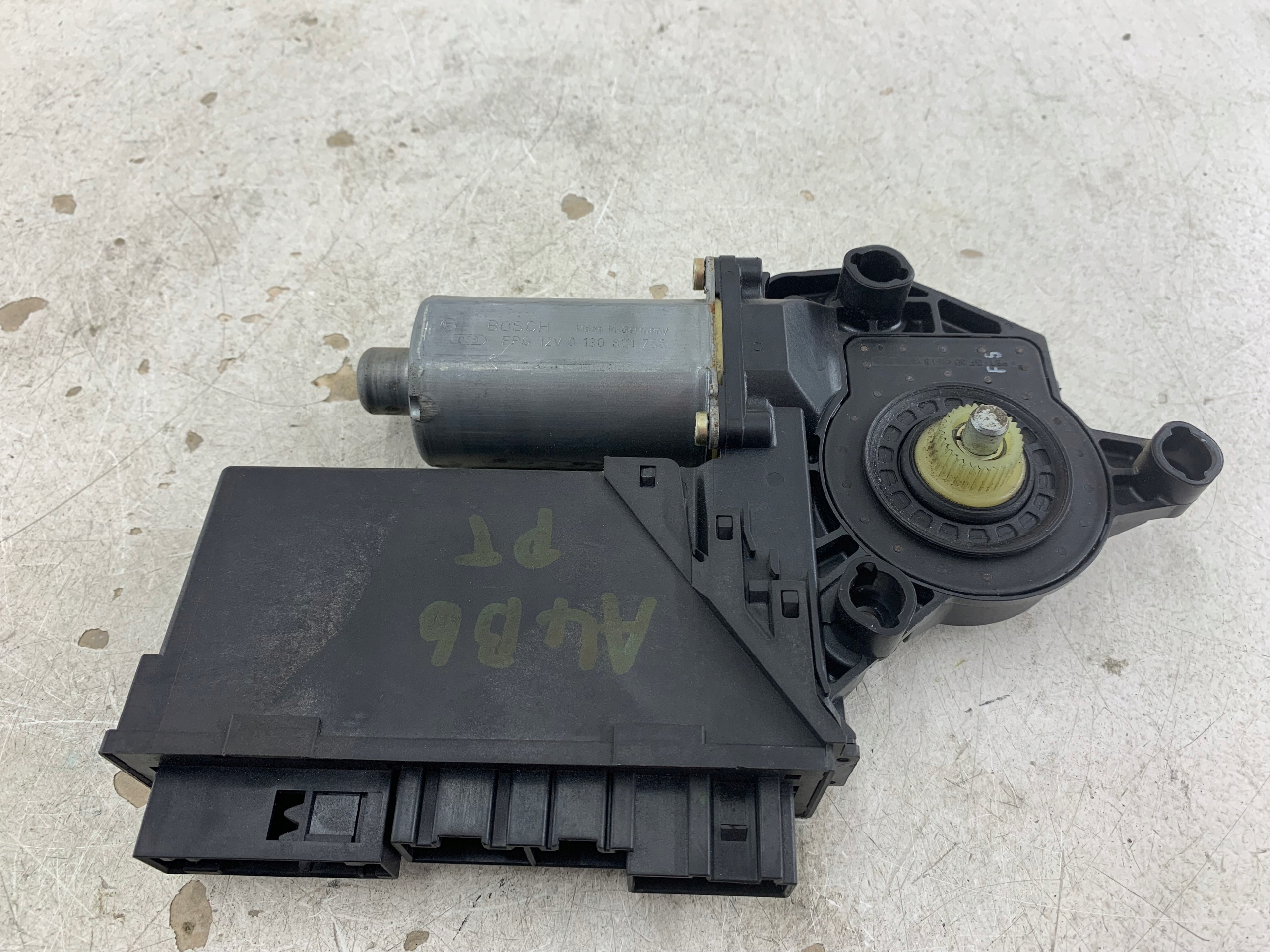 AUDI A4 B6 mini motor windows right rear part 8E0959802A
