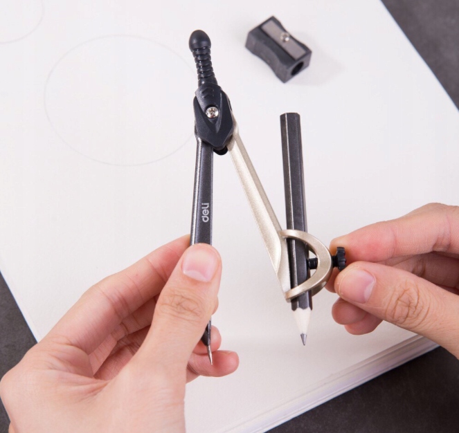 ZESTAW GEOMETRYCZNY cyrkiel na ołówek kątomierz Kod producenta 30404