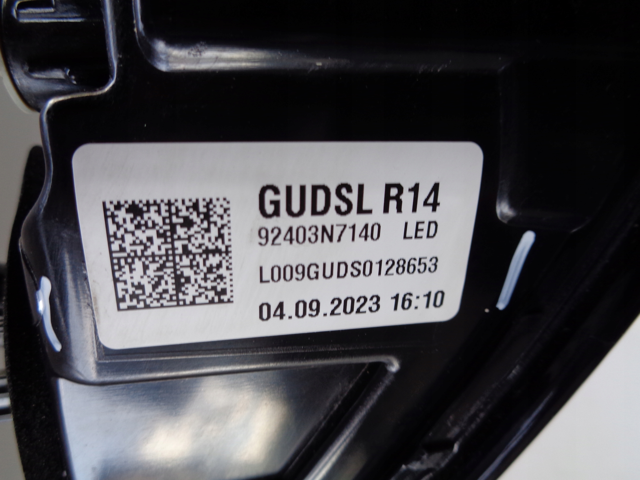 light rear cap bonnet HYUNDAI TUCSON IV 20- LED + KAMERA