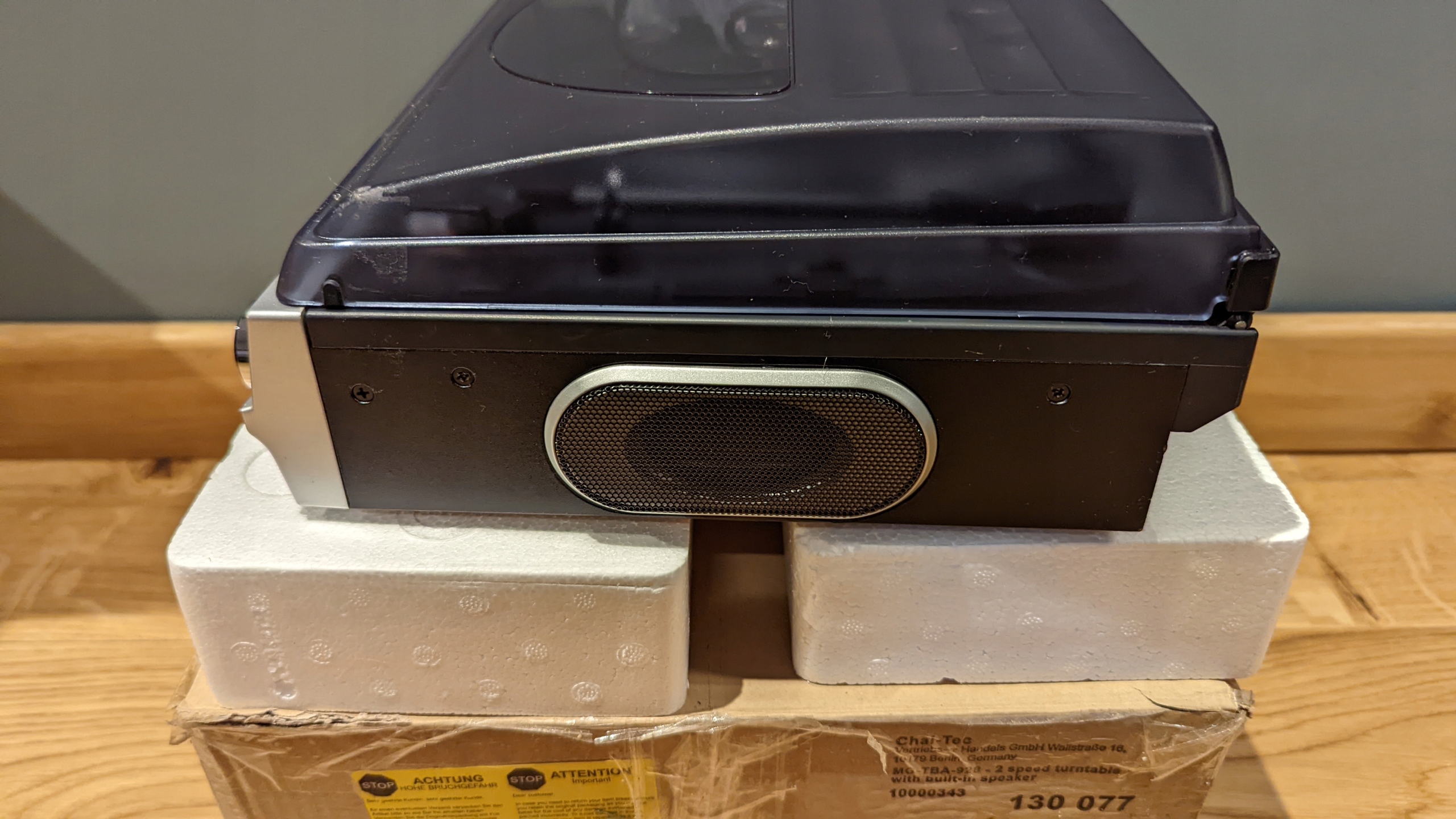 Gramofon Auna TBA-928 srebrny Szerokość produktu 30.5 cm