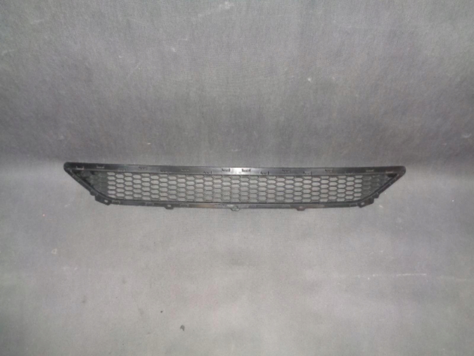 86561D7000 - HYUNDAI TUCSON III 15 - РЕШЕТКА РАДИАТОРА