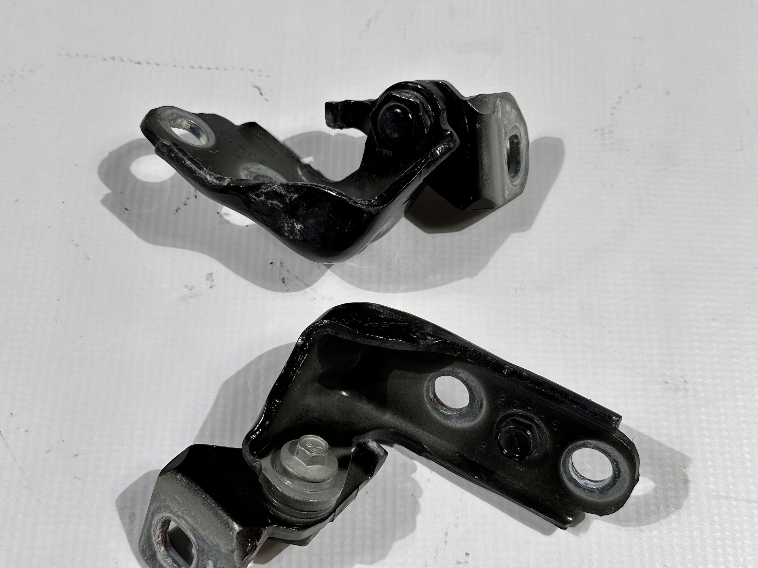 hinge hinges door left right holder Lincoln Continental 2017 - 2020r