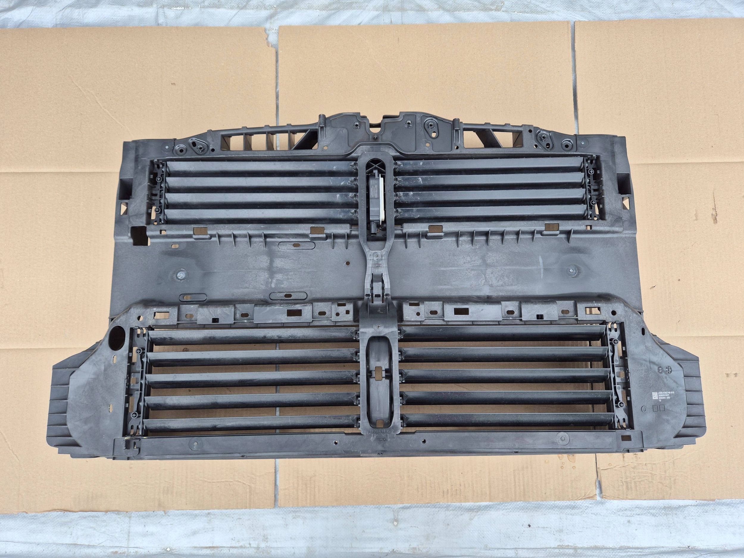 FORD FOCUS MK4 IV 18- PAS PRZEDNI ŻALUZJA JX6BA16E146B1G