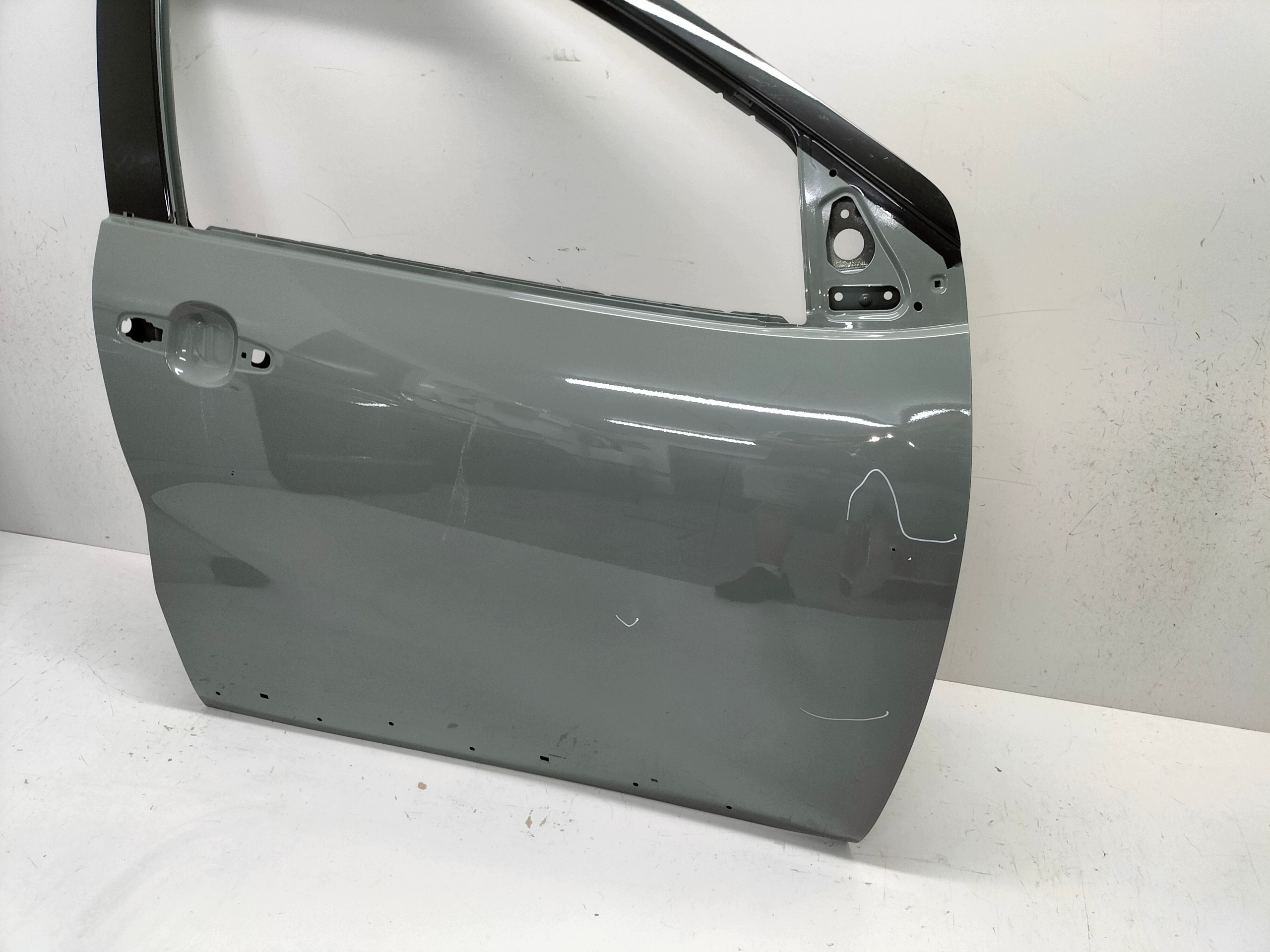 door front front right TOYOTA AYGO X 21