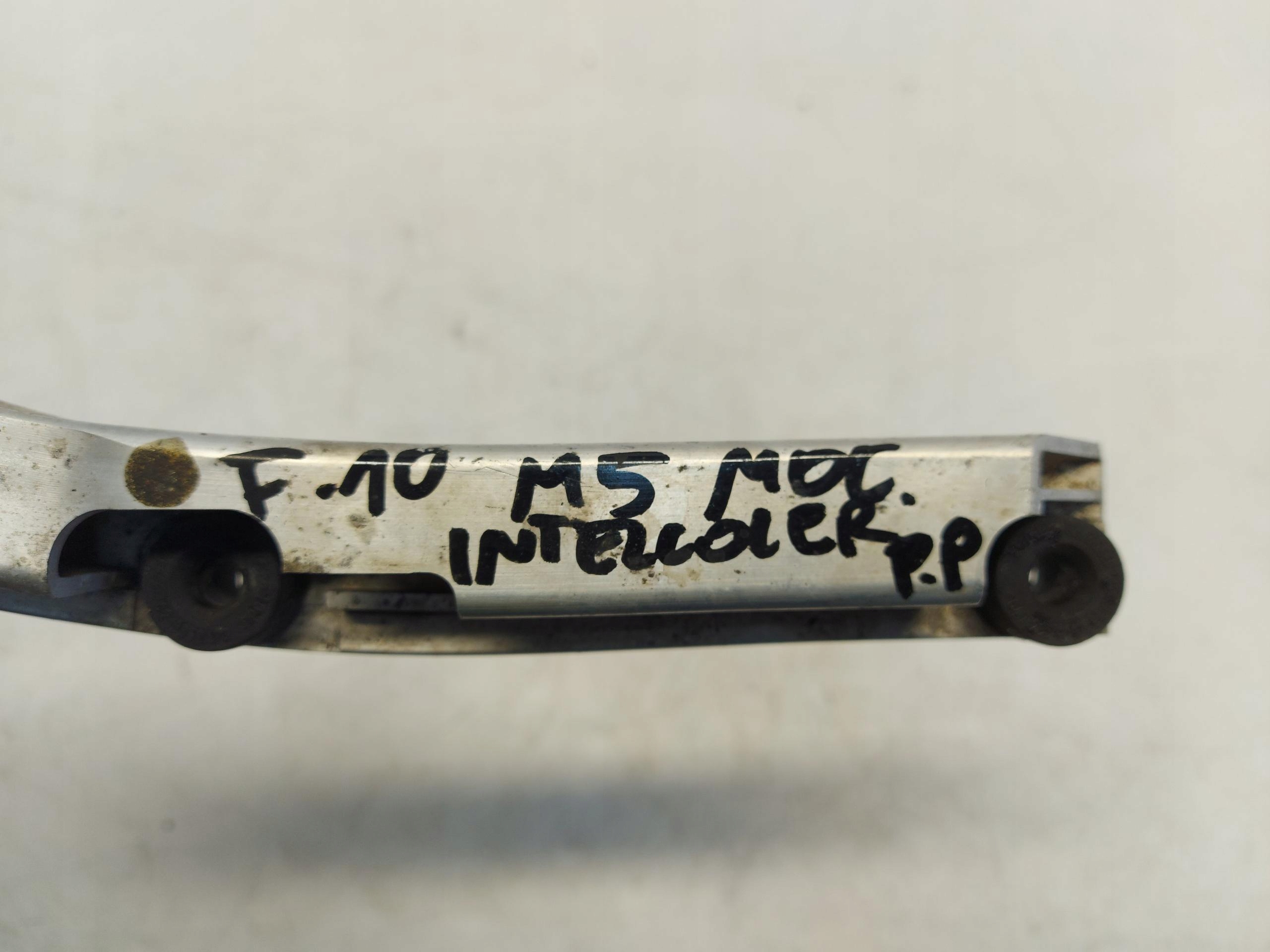 BMW F10 M5 M6, 2013 Poignée Support plaque Console Intercooler Droite 7185614