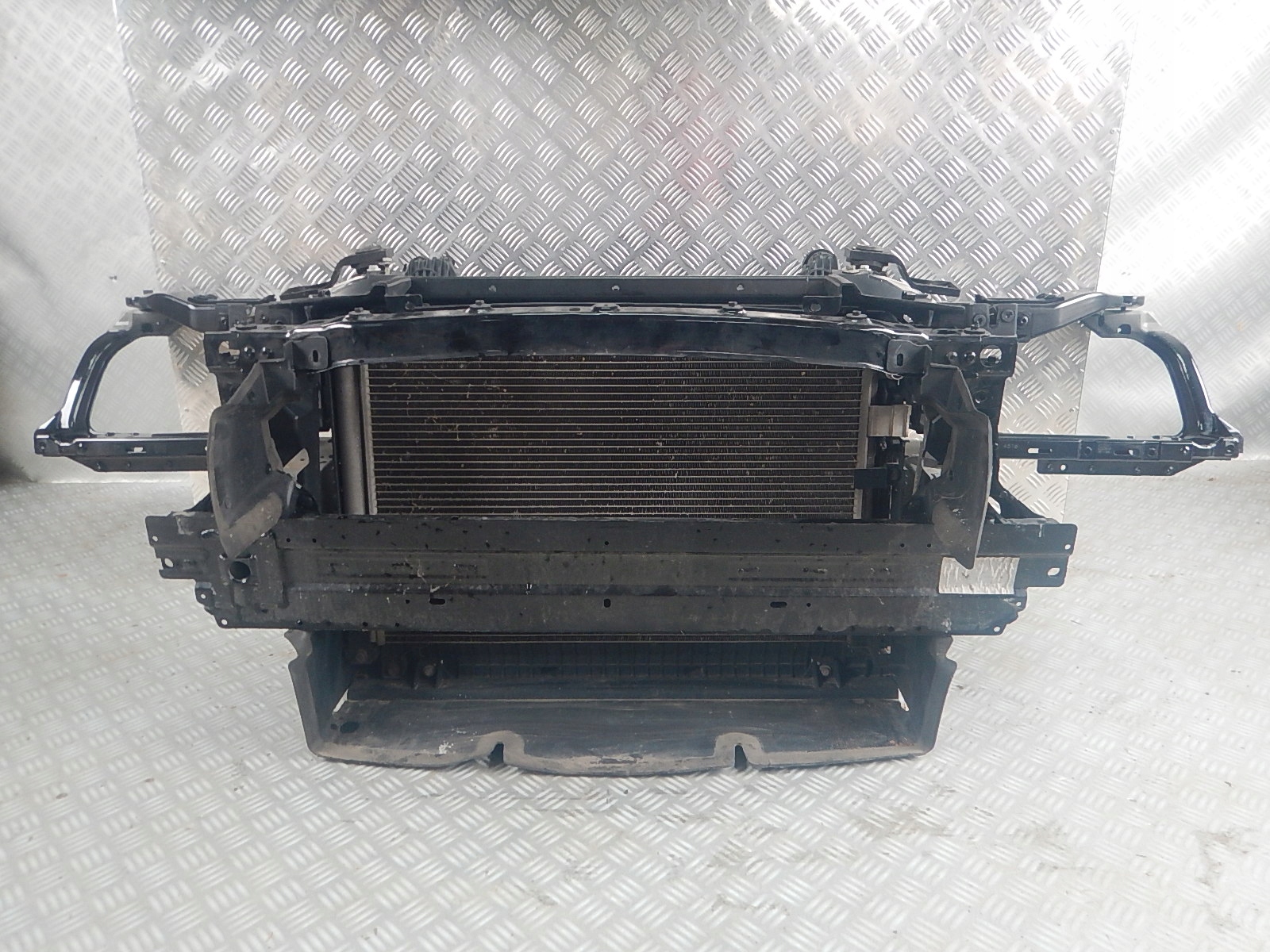 JAGUAR XE R-SPORT X760 2.0D WZMOCNIENIE CZOŁOWE PAS PRZÓD CHŁODNICE