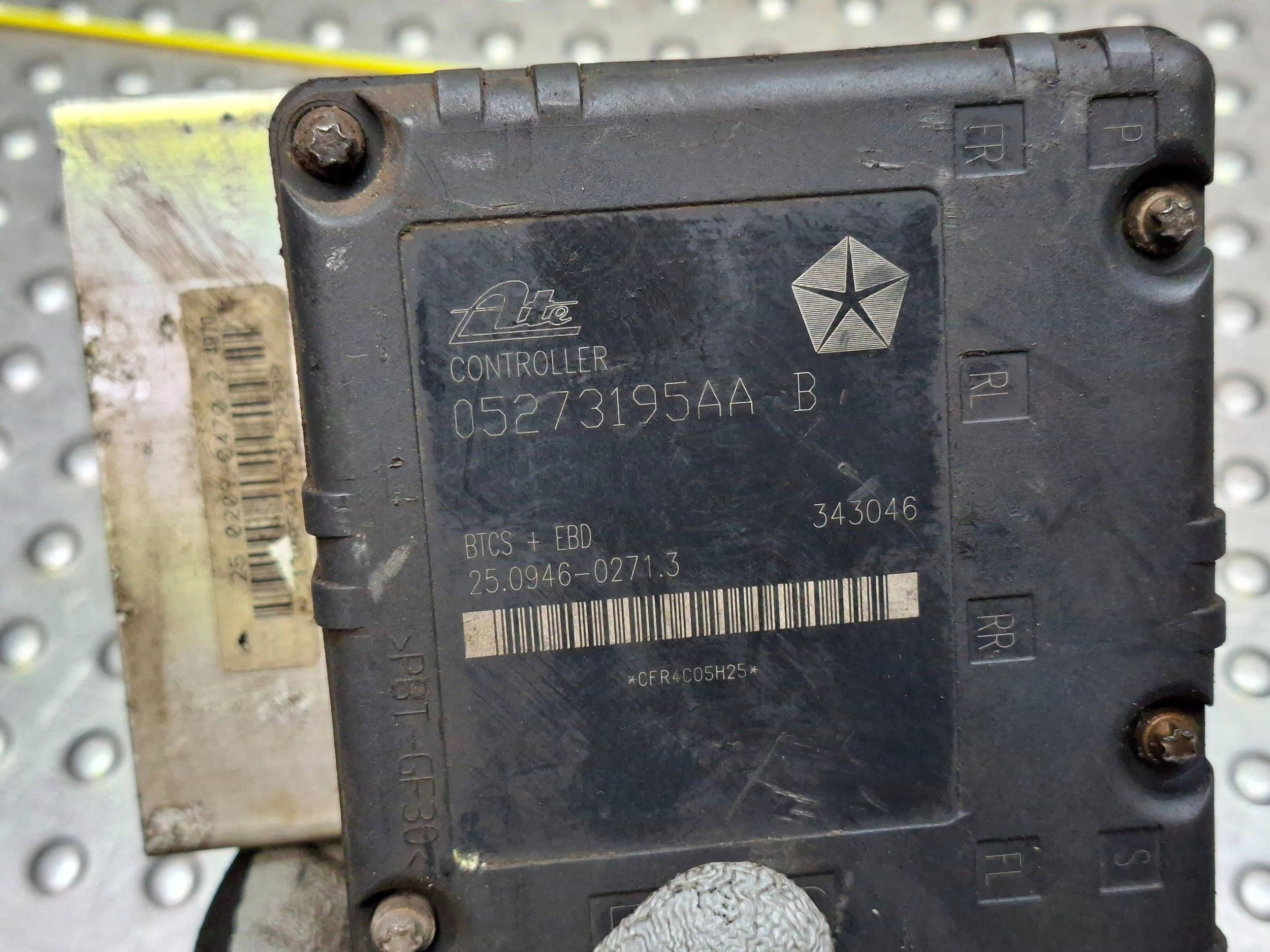 pump control unit ABS CHRYSLER PT CRUISER 00- 2.4i 05273195AA P05273192AA