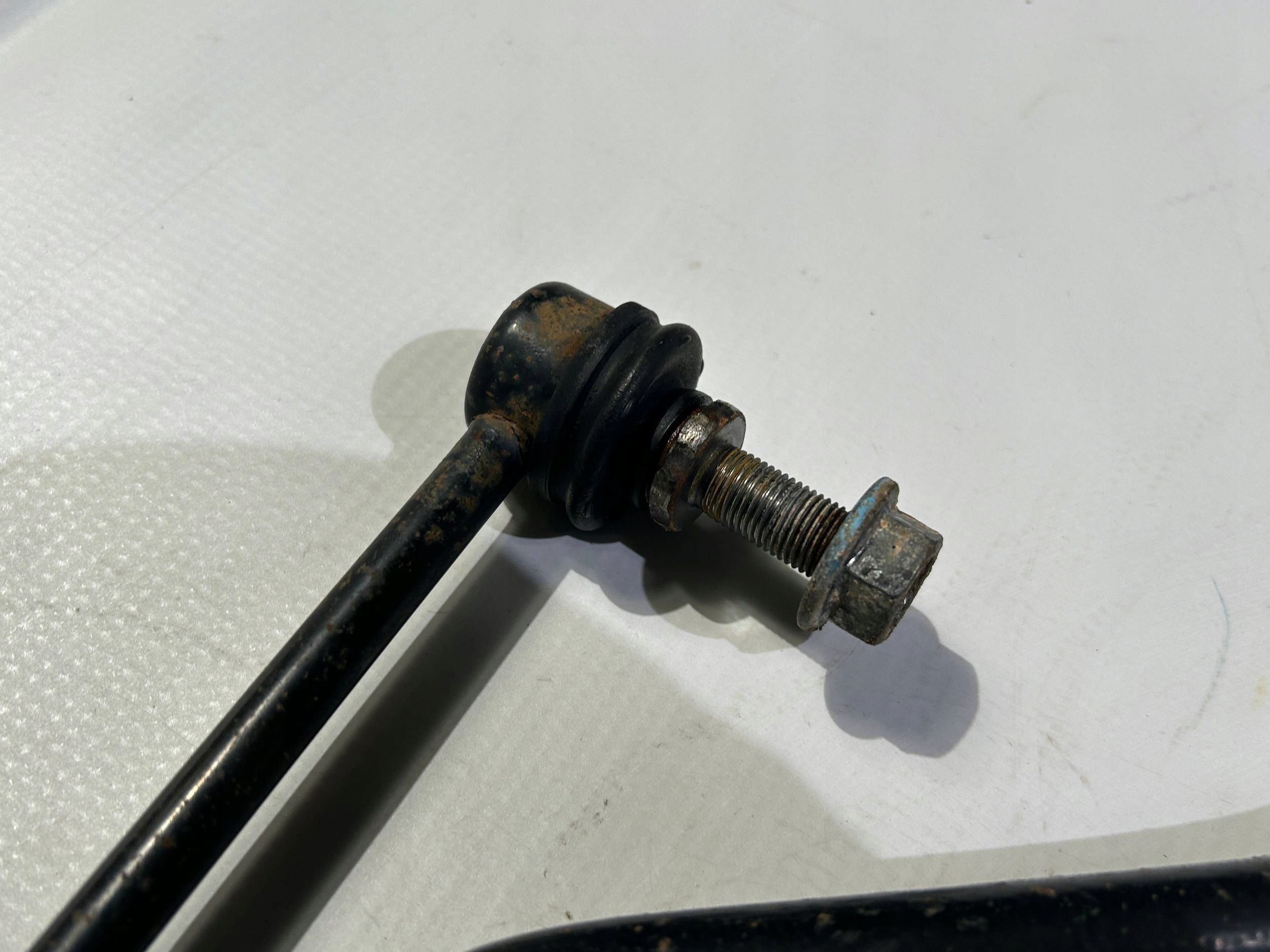 stabilizer rod rear part rear Nissan Titan 2016r