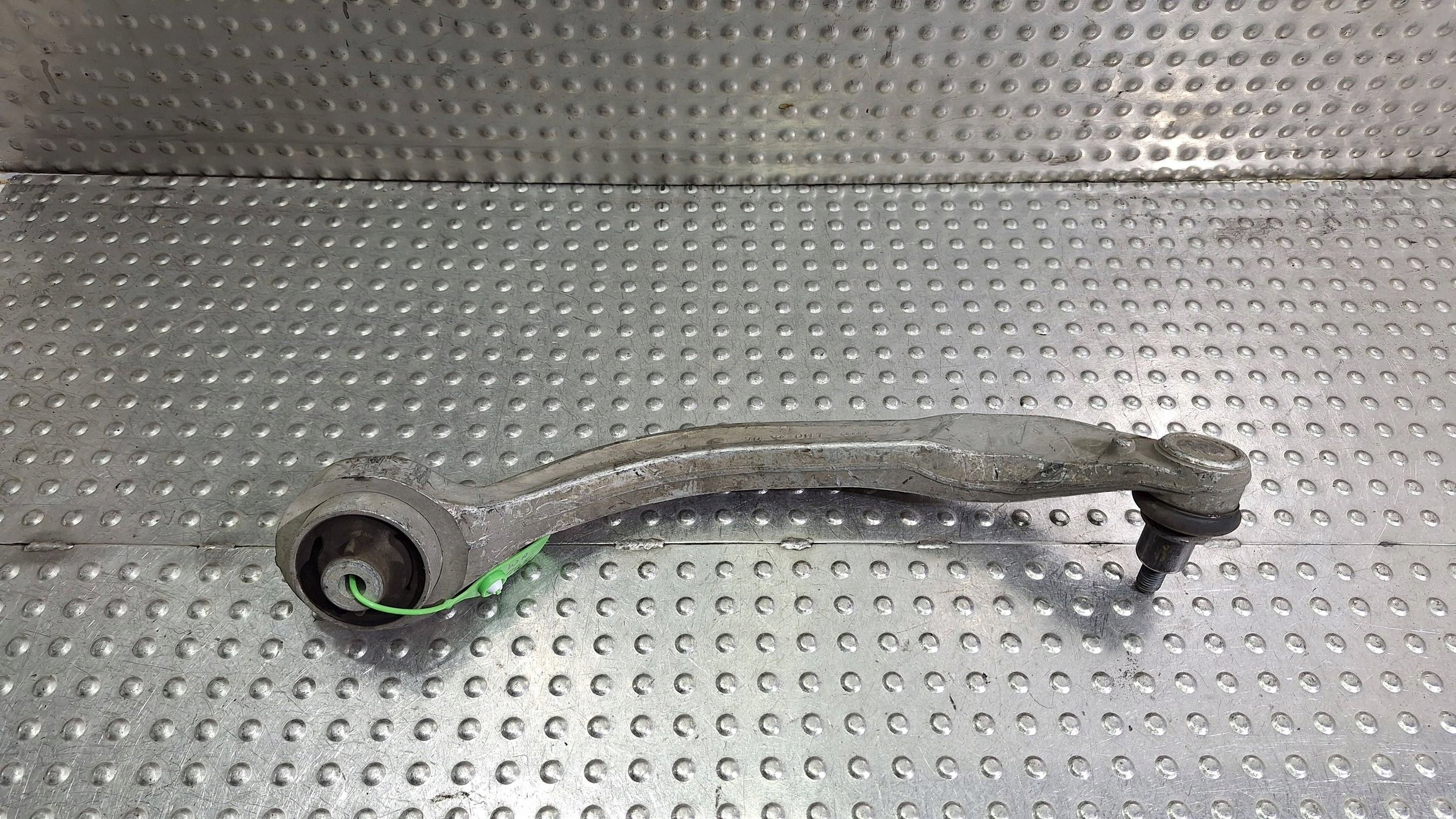 Querlenker links vorne 8E0407693AA AUDI A4 B6 B7 EXEO