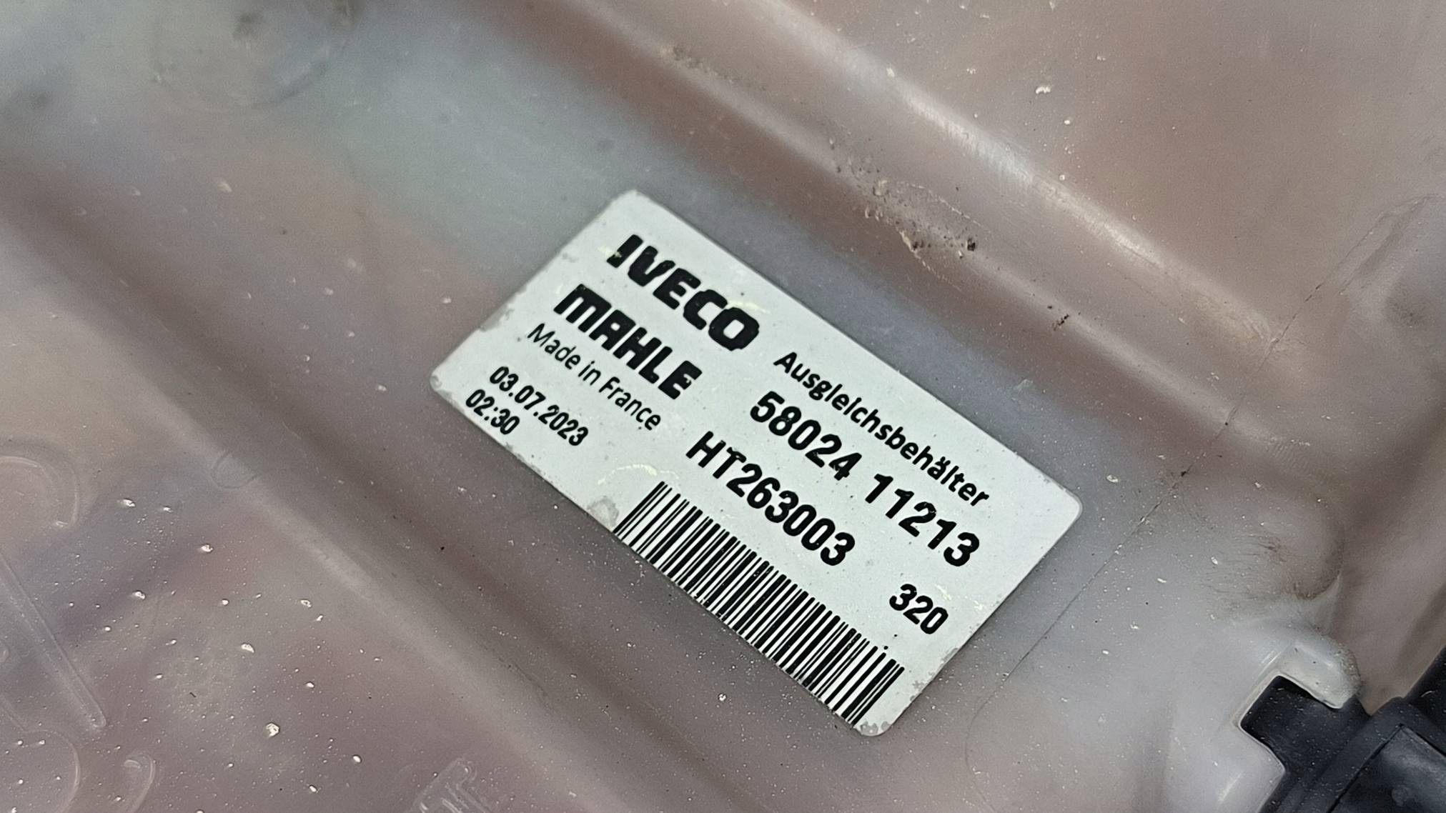 Réservoir eau 5802411213 IVECO STRALIS AS440ST/P
