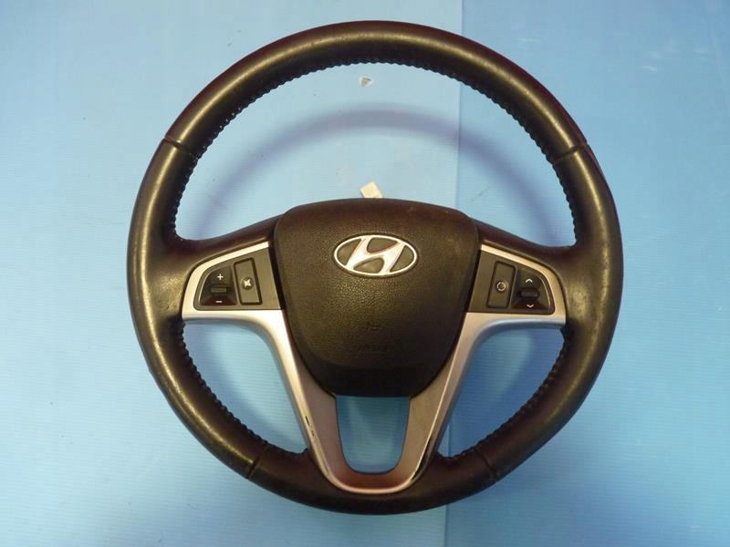 Hyundai i20 рулевое колесо 08-