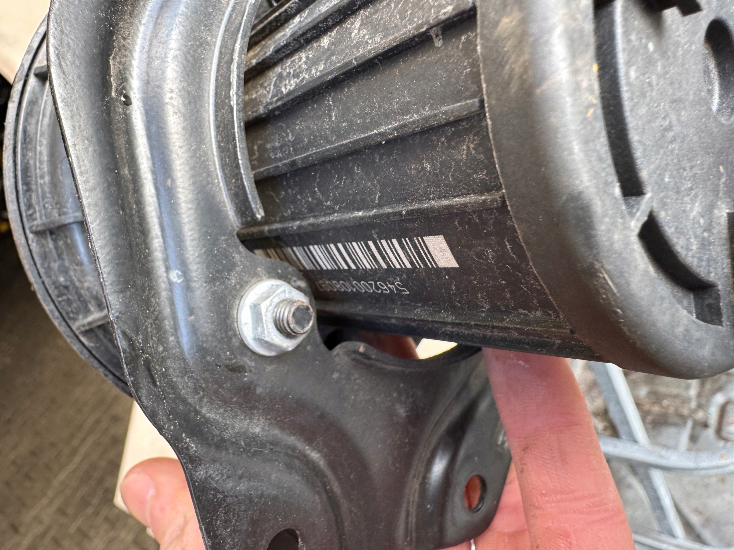 Pumpe luft WTORNEGO VW Golf V A3 II 8P 1.6 8V 06A959253E