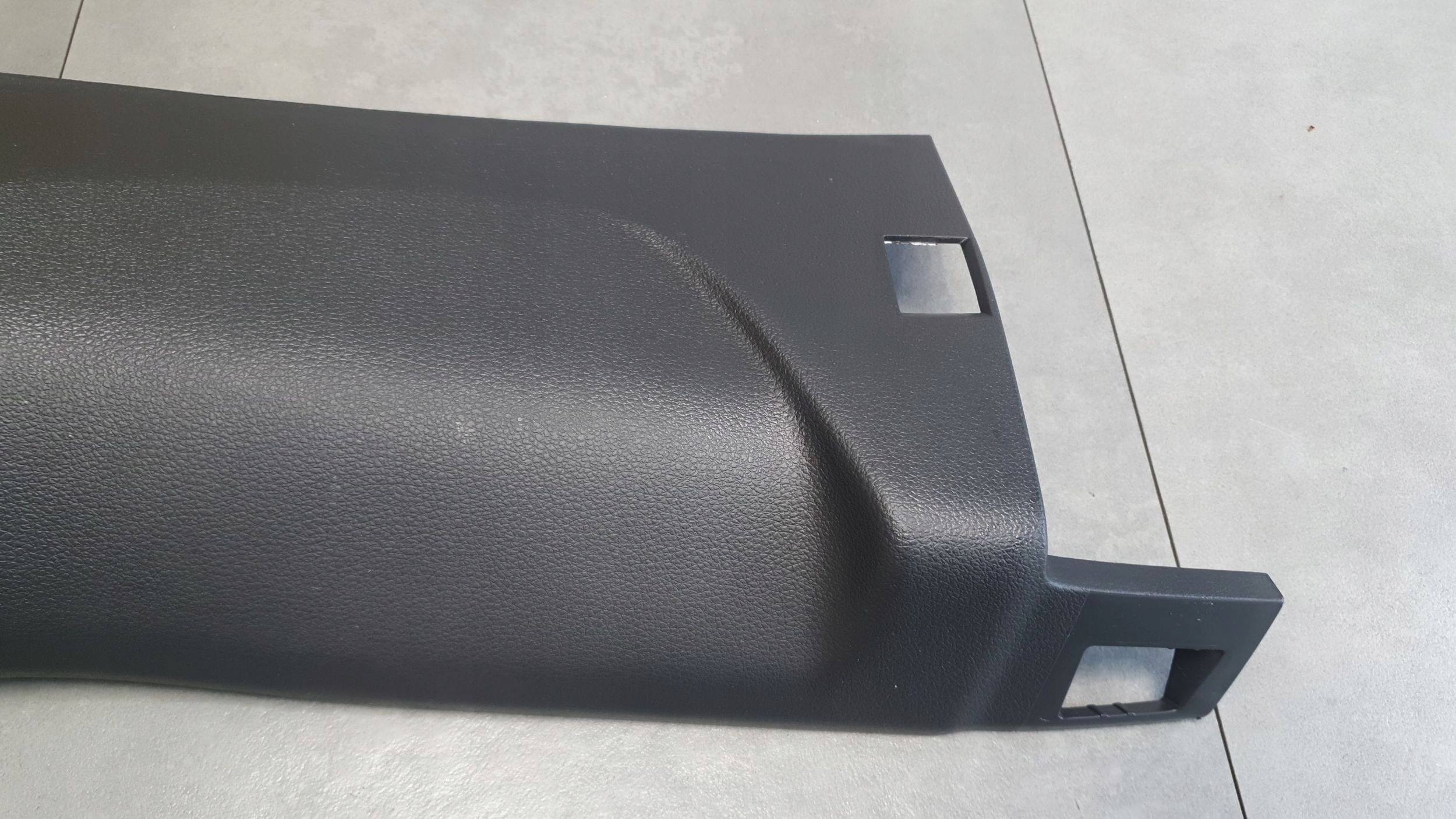 Audi Q8 cover of the threshold inner right 4M1867272C