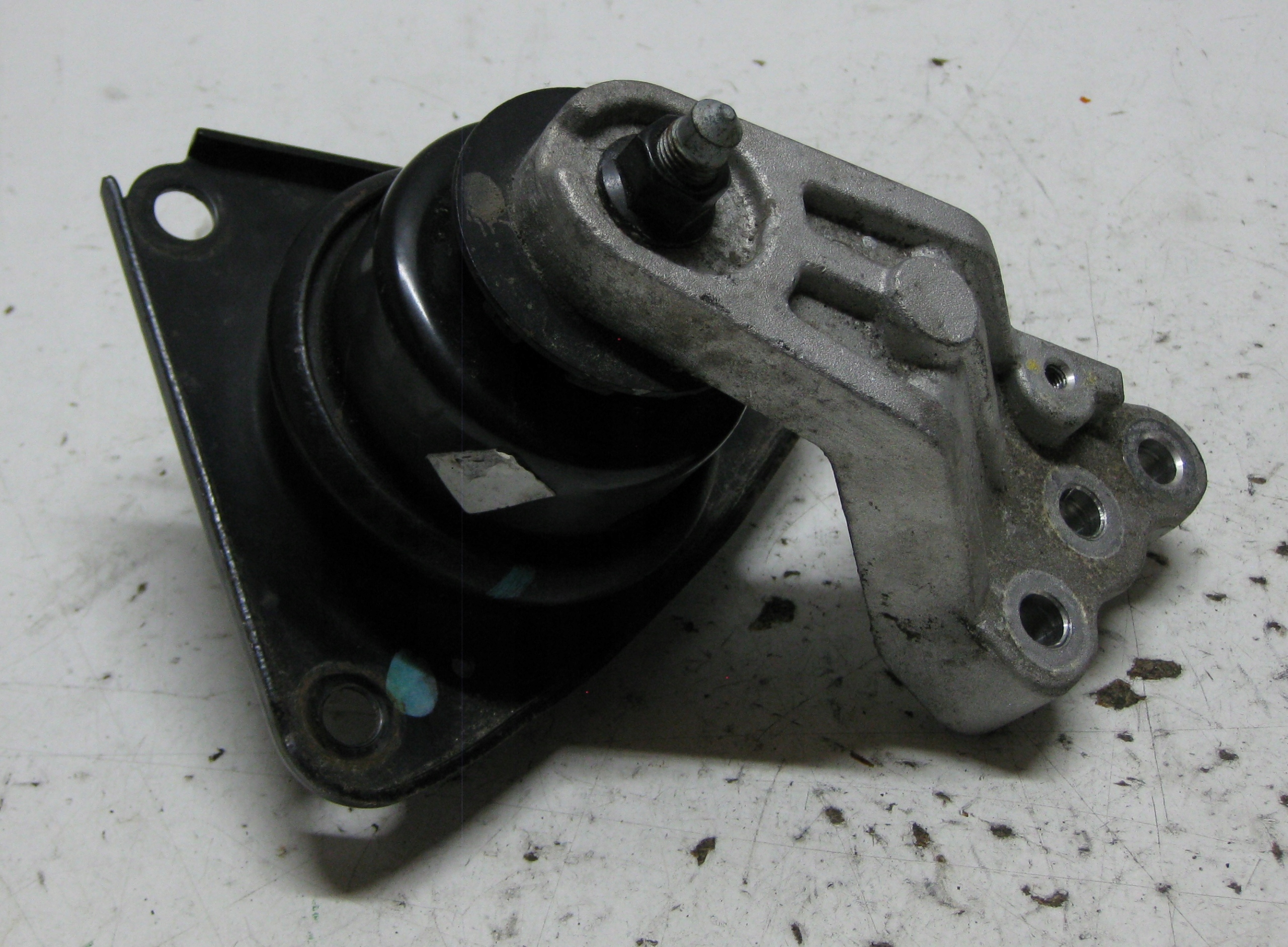 HYUNDAI I30 1.6 CRDI 12R holder engine mount
