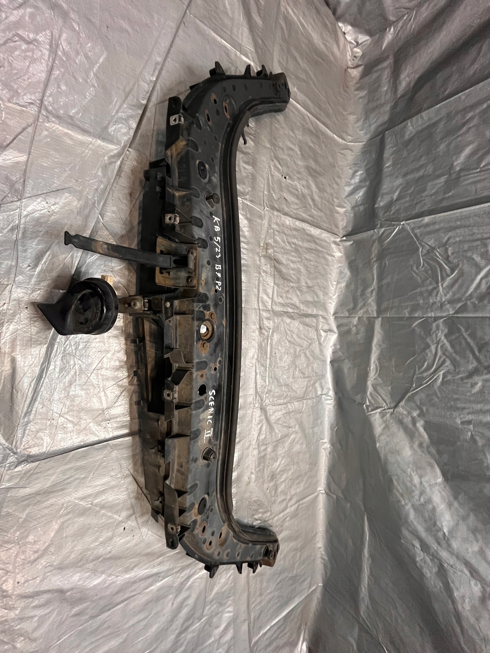 support panel for radiators upper Renault Scenic II