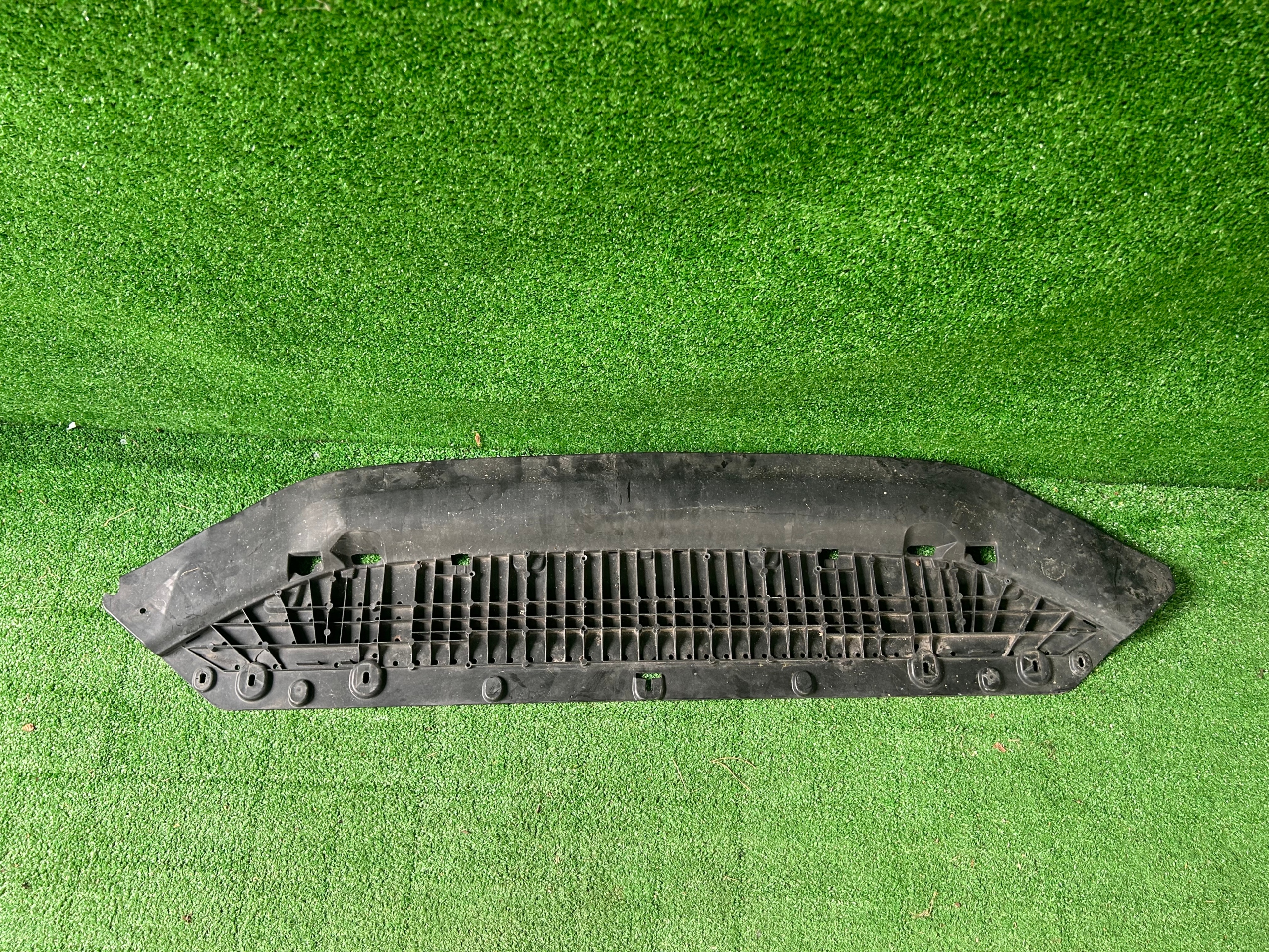 Audi A4 8W cover below engine cover below bumper front front
