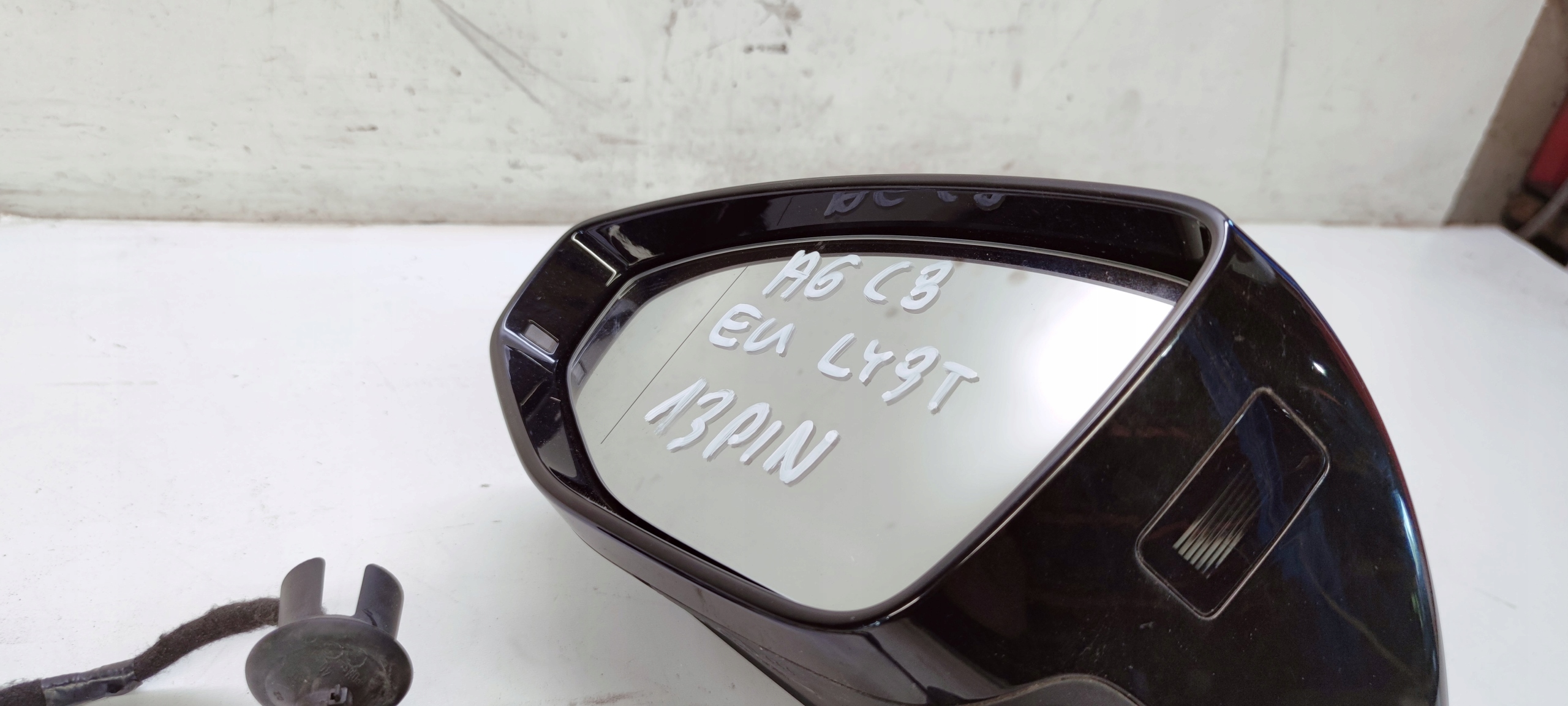 mirror left AUDI A6 C8 LY9T EUROPA 13 PIN