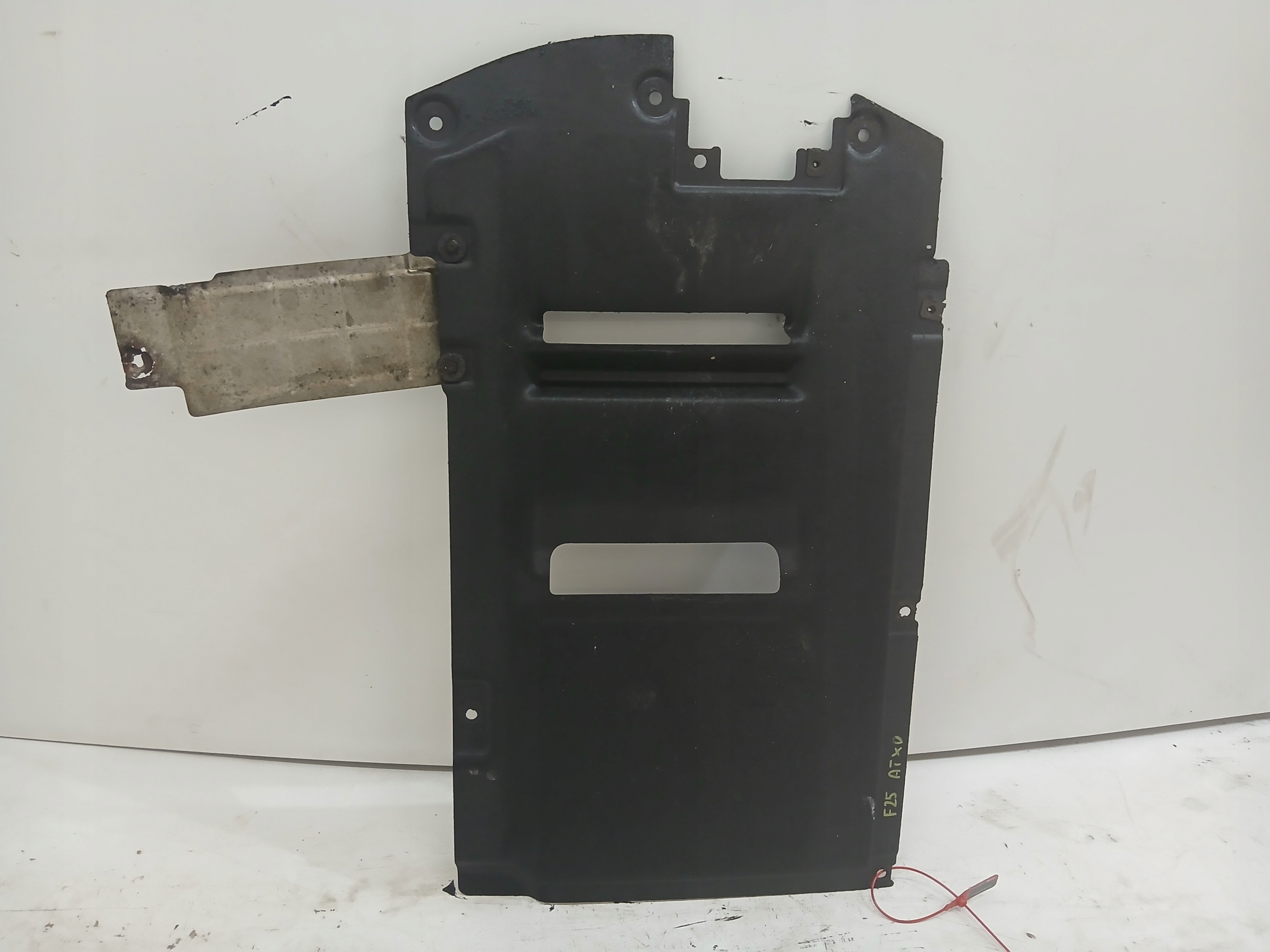 cover chassis BMW X3 F25 7213668