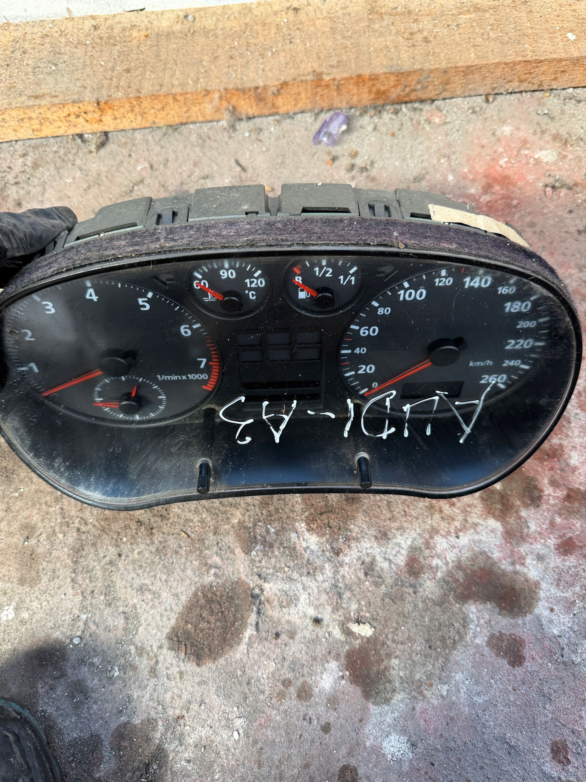 LICZNIK AUDI A3 8L 1.6 8L0919860A