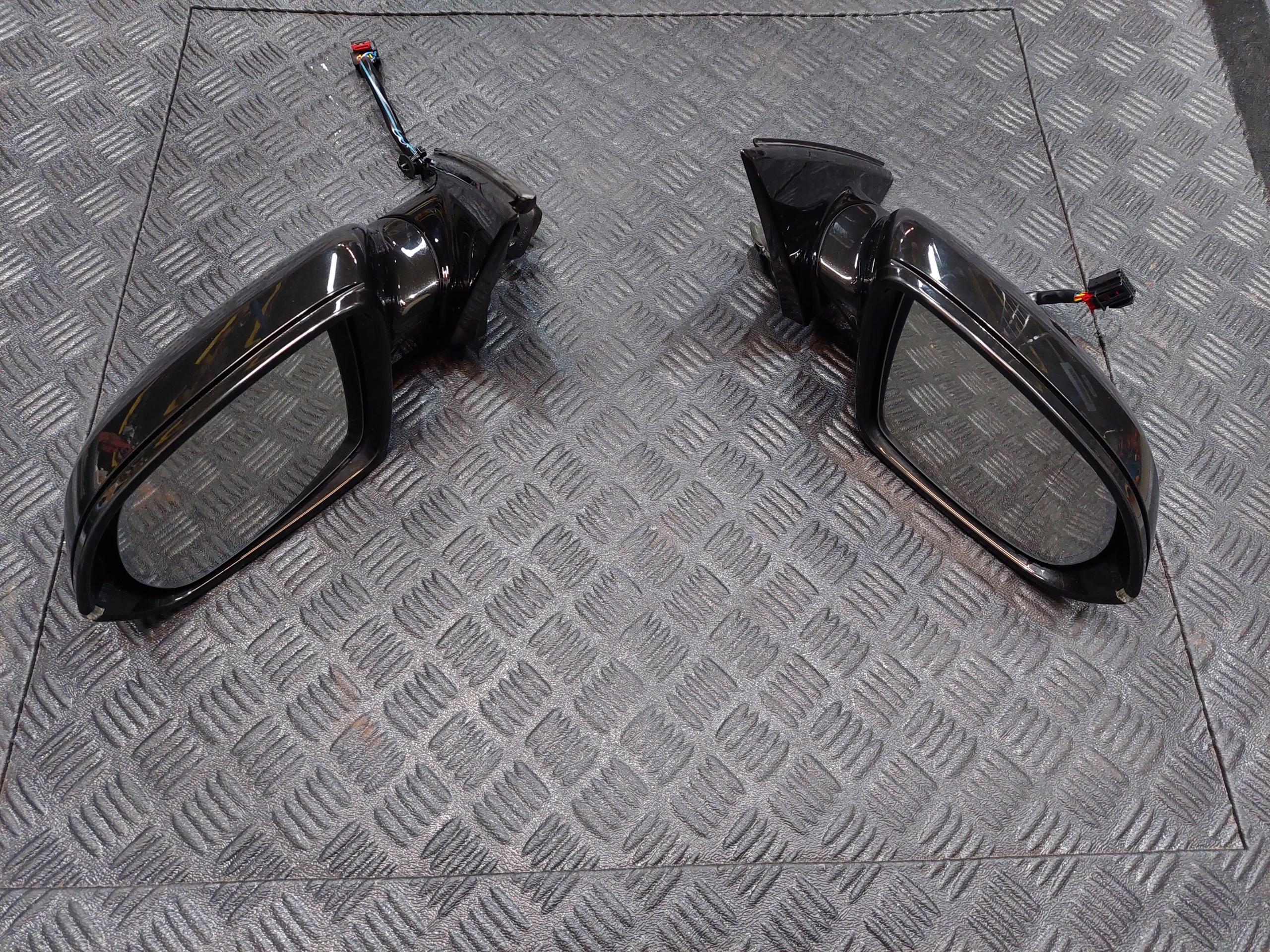 mirror 14 PIN right AUDI A8 D4 LY8X