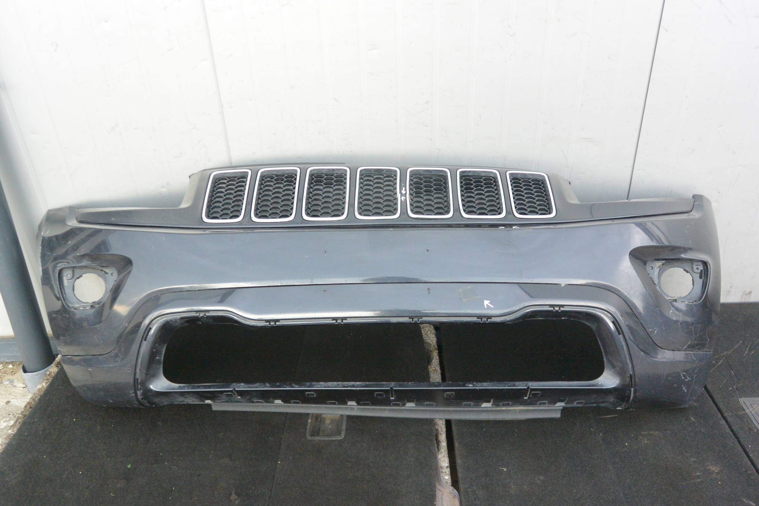 ZDERZAK PRZÓD BEZ PDC JEEP GRAND CHEROKEE WK2 LIFT za 1599 zł z Glogow