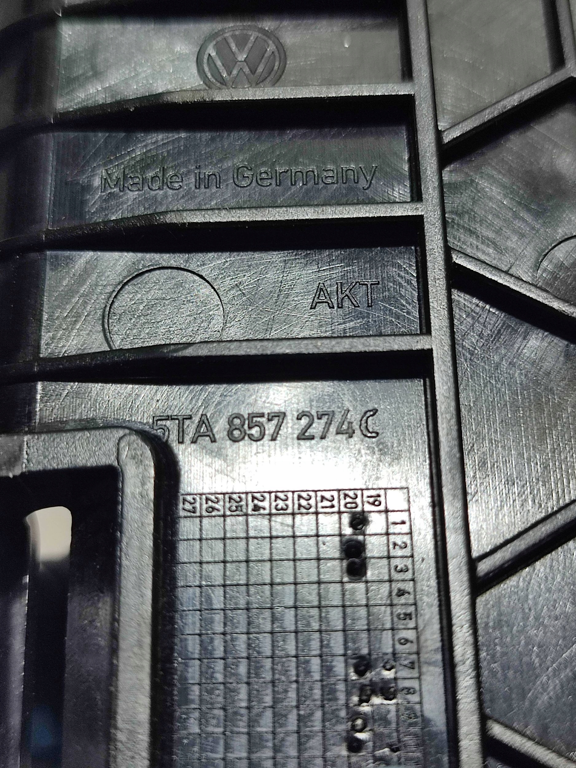 Volkswagen Touran III 20r 5TA Support plaque radia