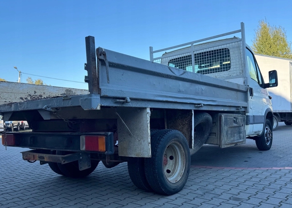 IVECO DAILY 3 III 35C11 99-06 2.8 D differenciál differenciál far hátsó BLIZNIAK