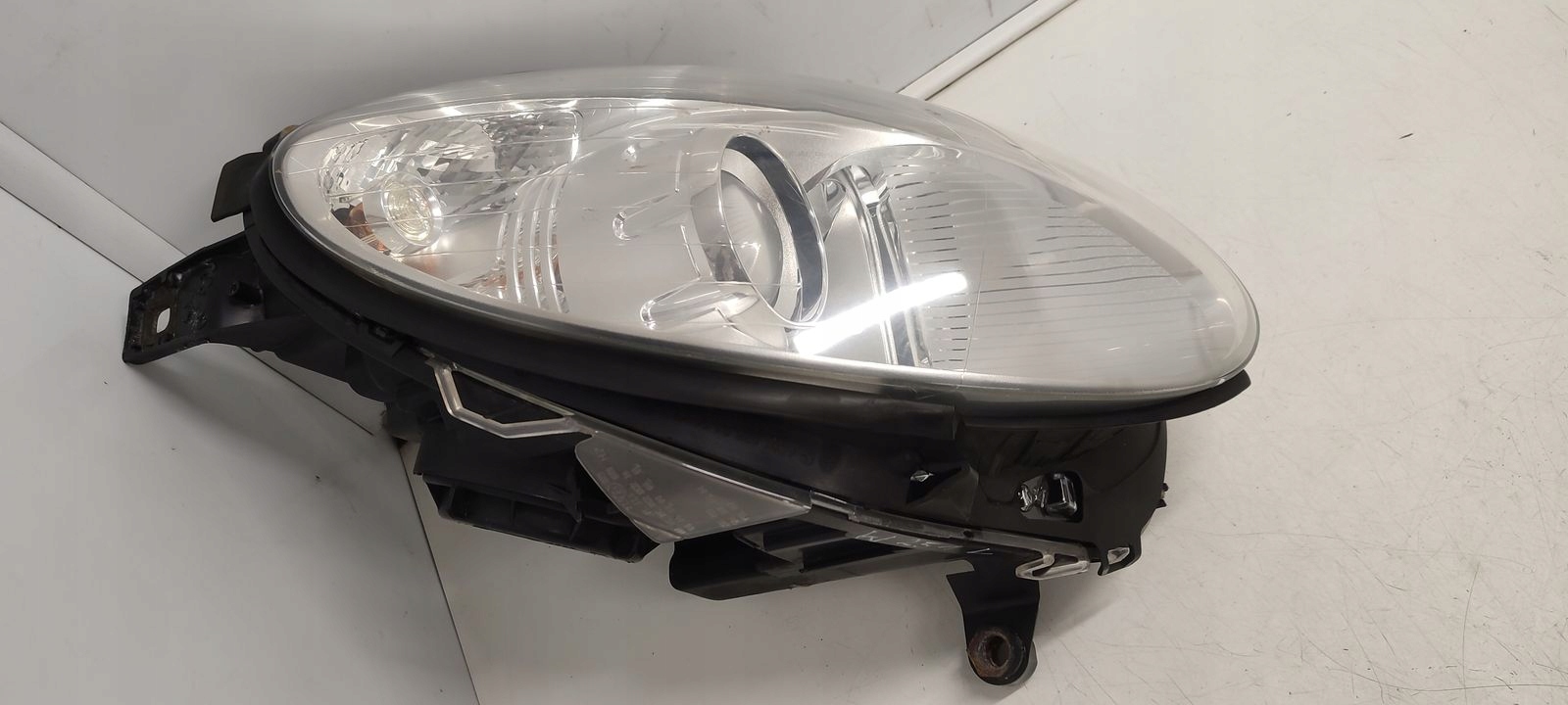 feu avant avant gauche Mercedes W251