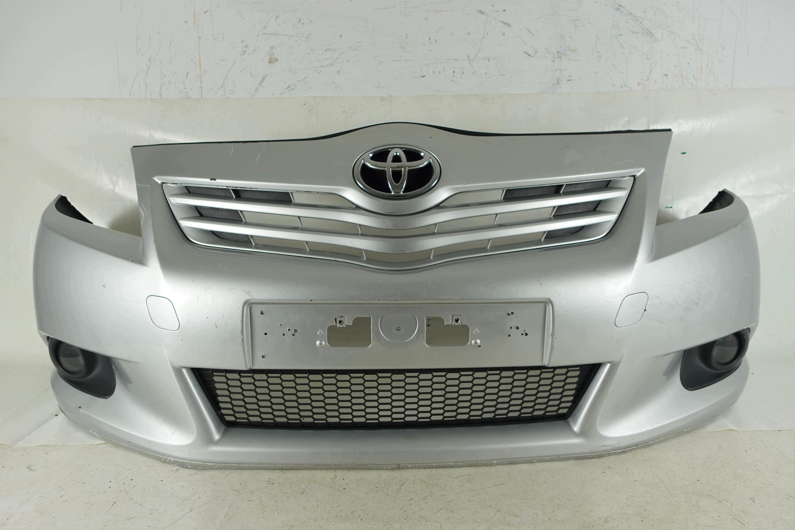 bumper front front TOYOTA VERSO 09-13 front PREKLADgrill 2009-2013 52119-0F090