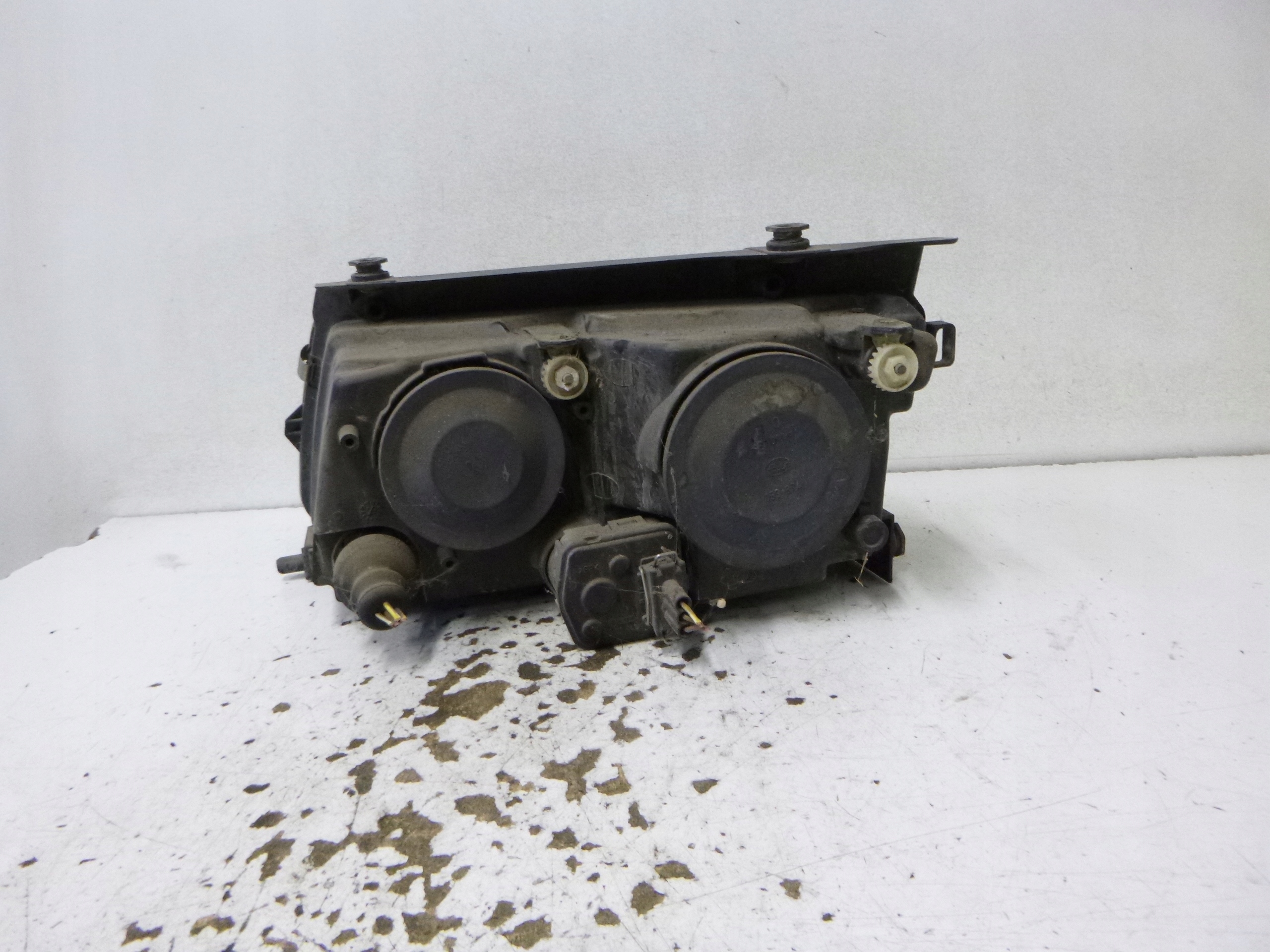 light front right Volkswagen VW Passat B5 1996 - 2000 14869200 HELLA