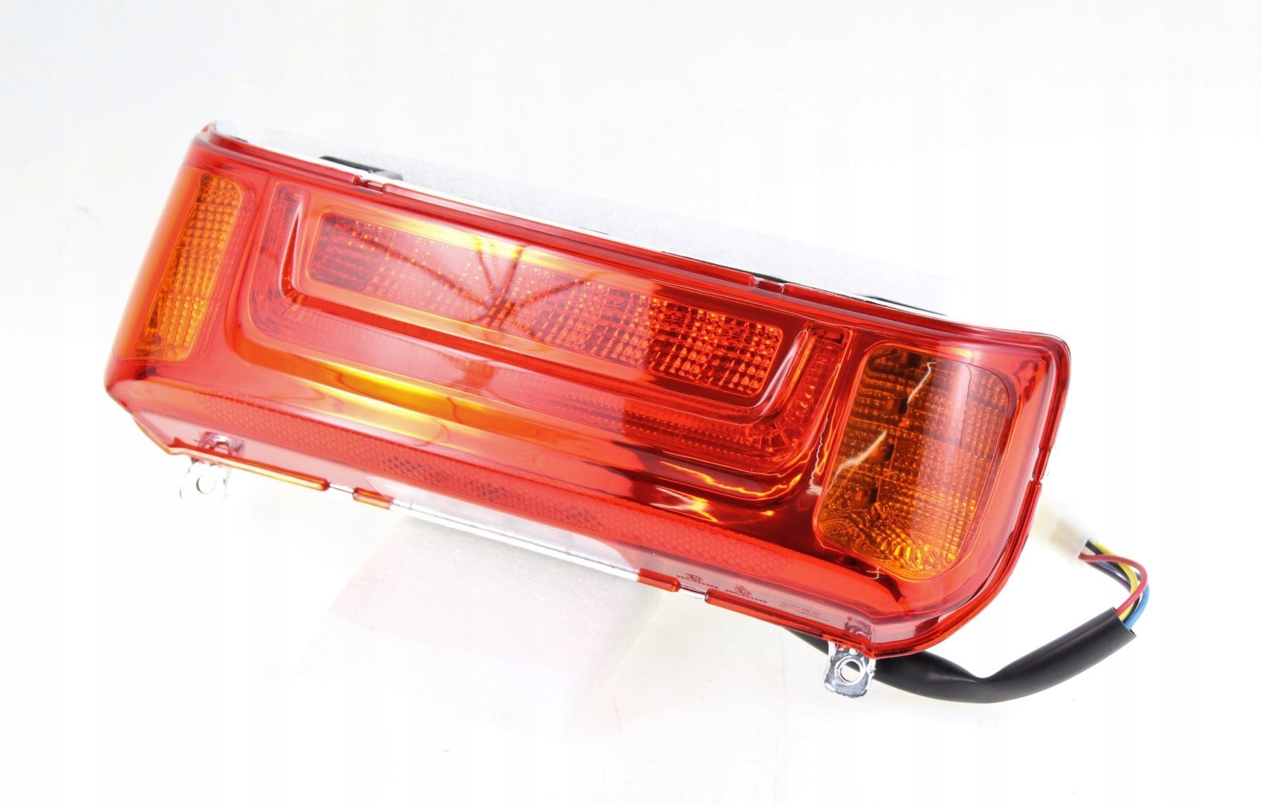 LAMPA TYLNA NIU ( NOWY NR 10504013)
