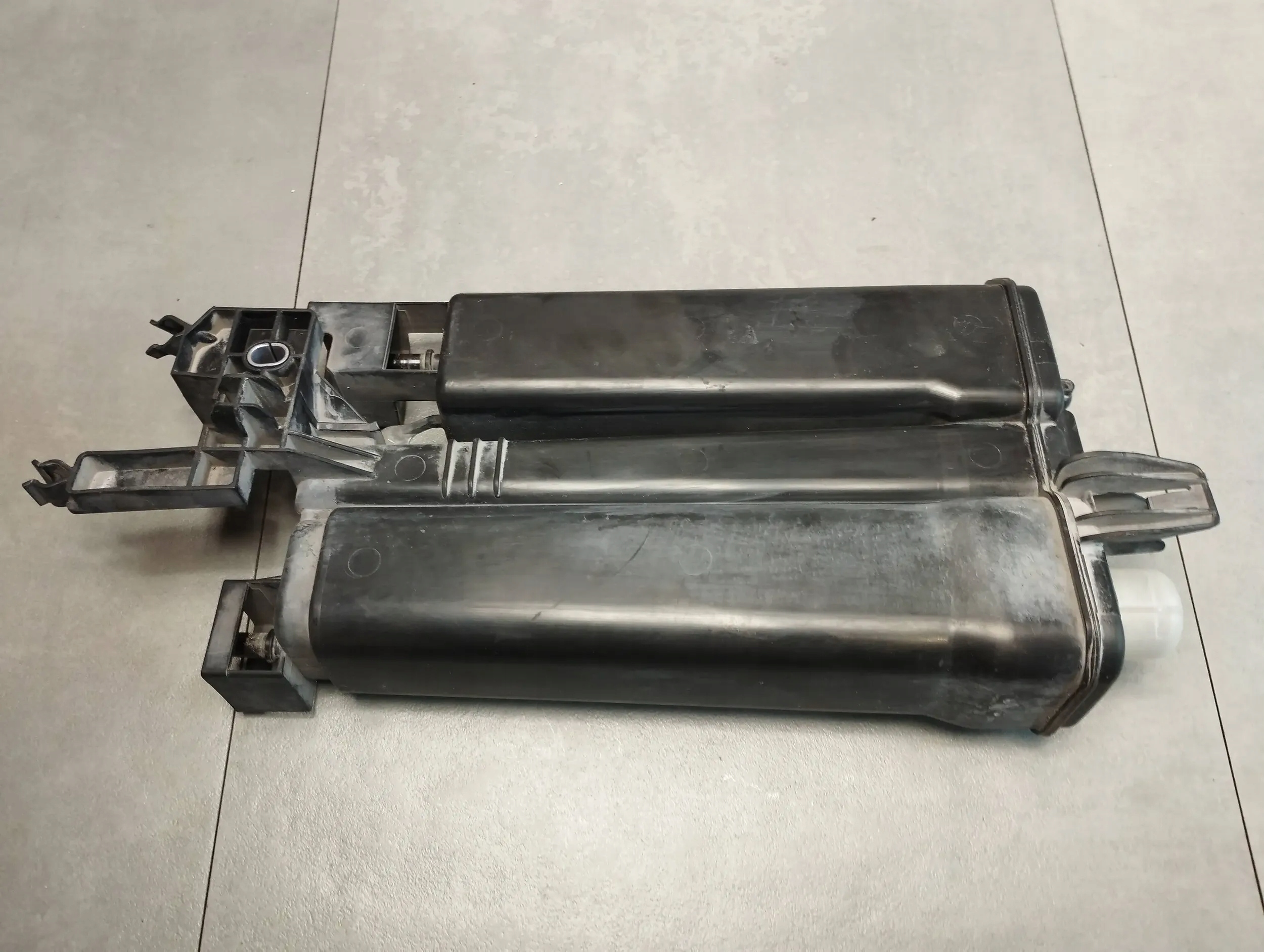 VW Golf VII 7 2.0 TSI carbon filter 5Q0201801