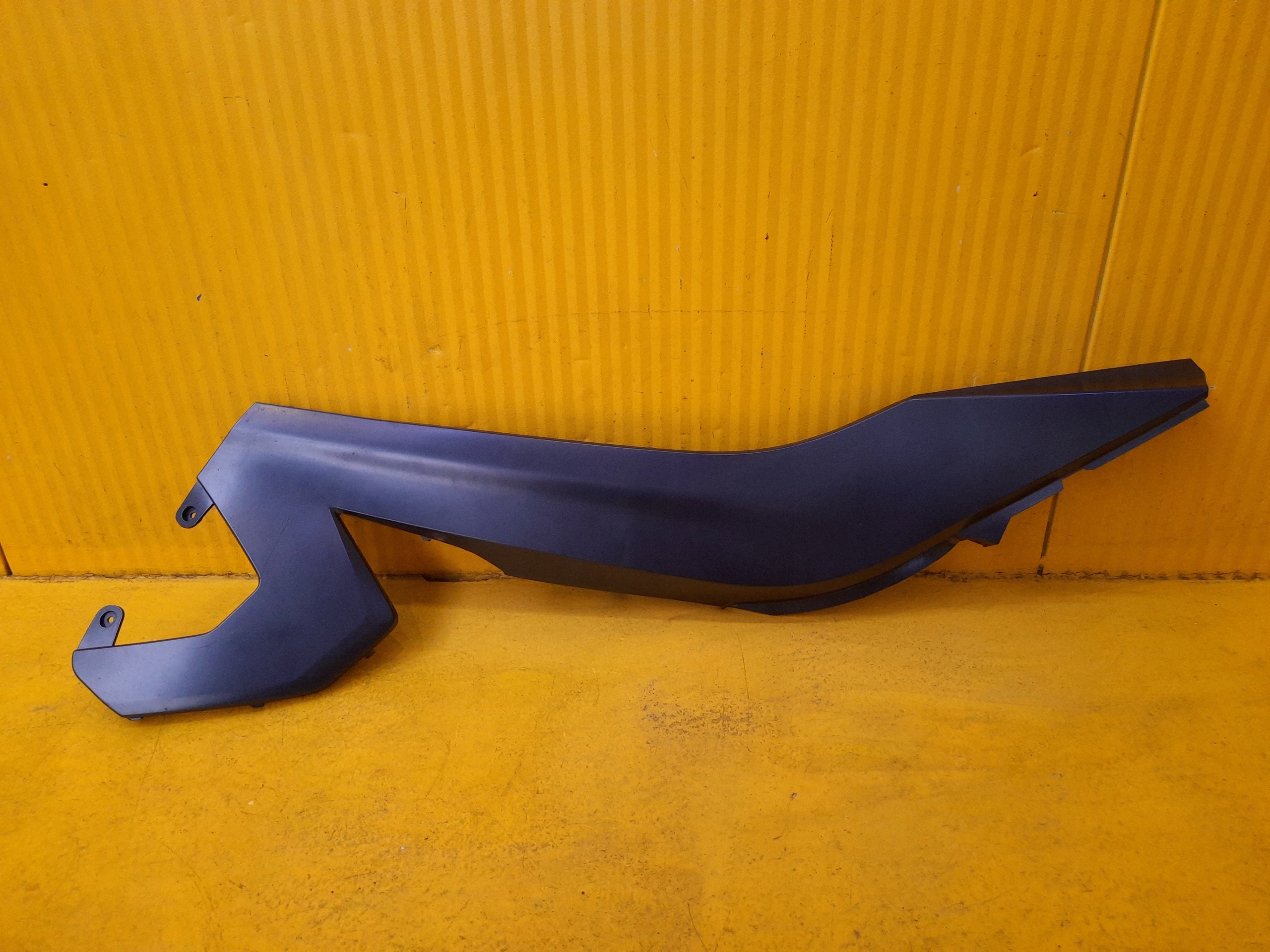 BMW C650GT C 650 GT ОБТІЧНИК БІЧНА ВИЛКА 8390256