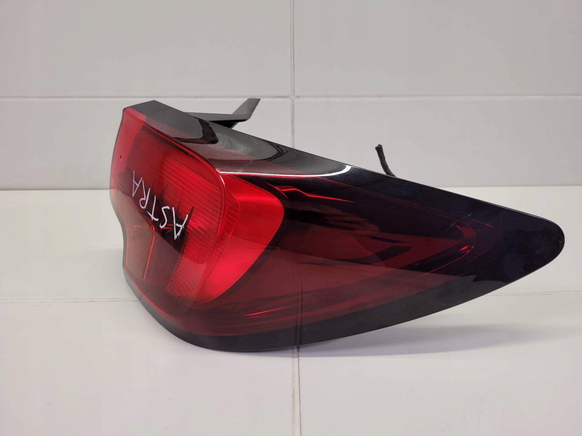 light rear right side Opel Astra K 2017 39015944