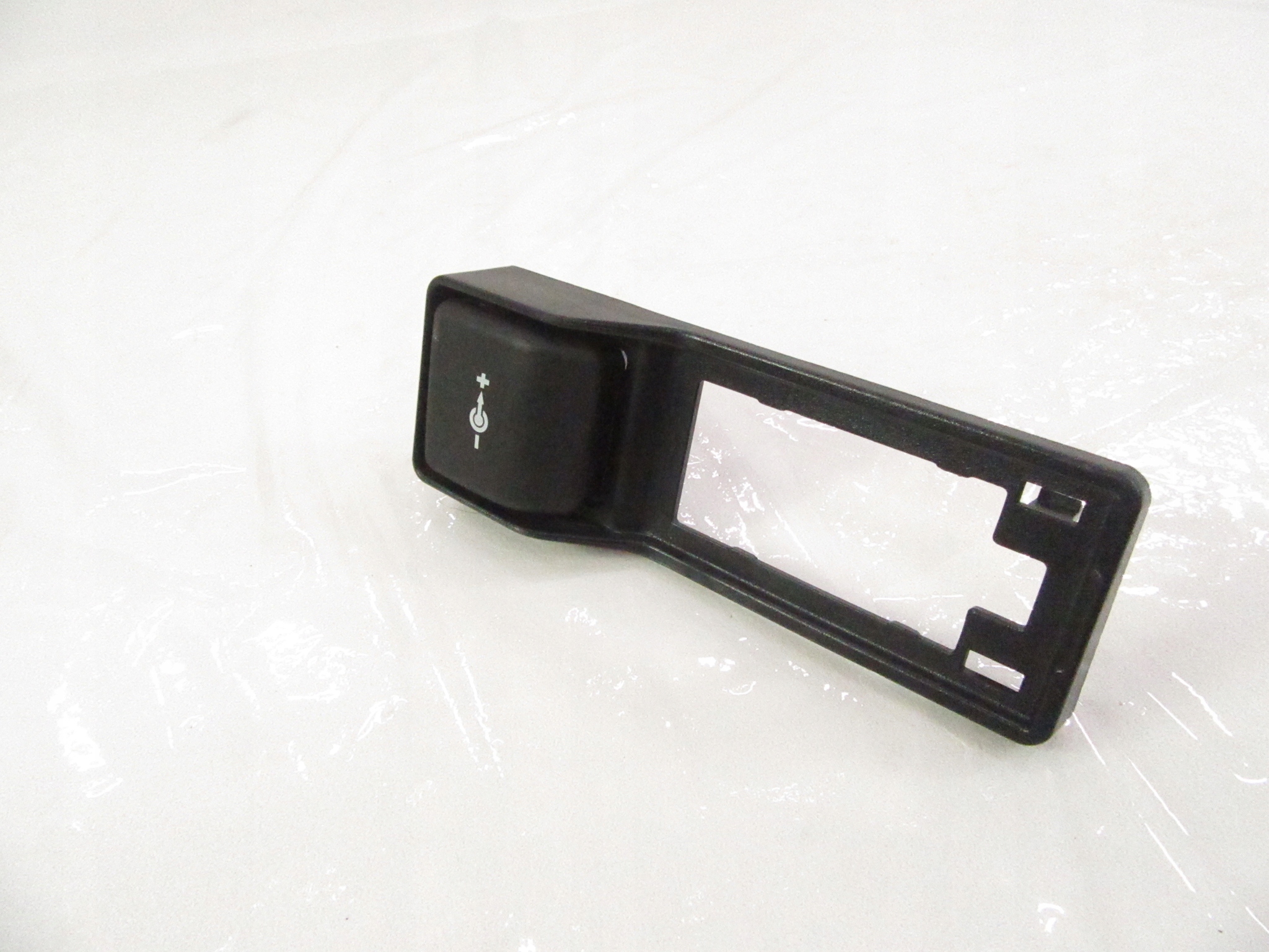 adapter zapalniczki boot BMW e81 e87