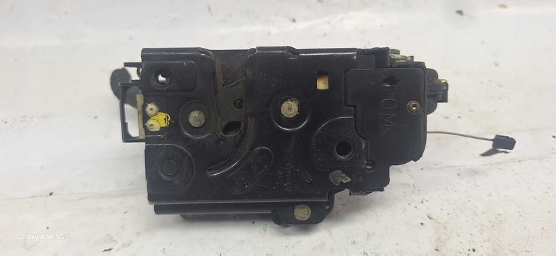 lock door VW PASSAT B5 96- right front C3B1837016A